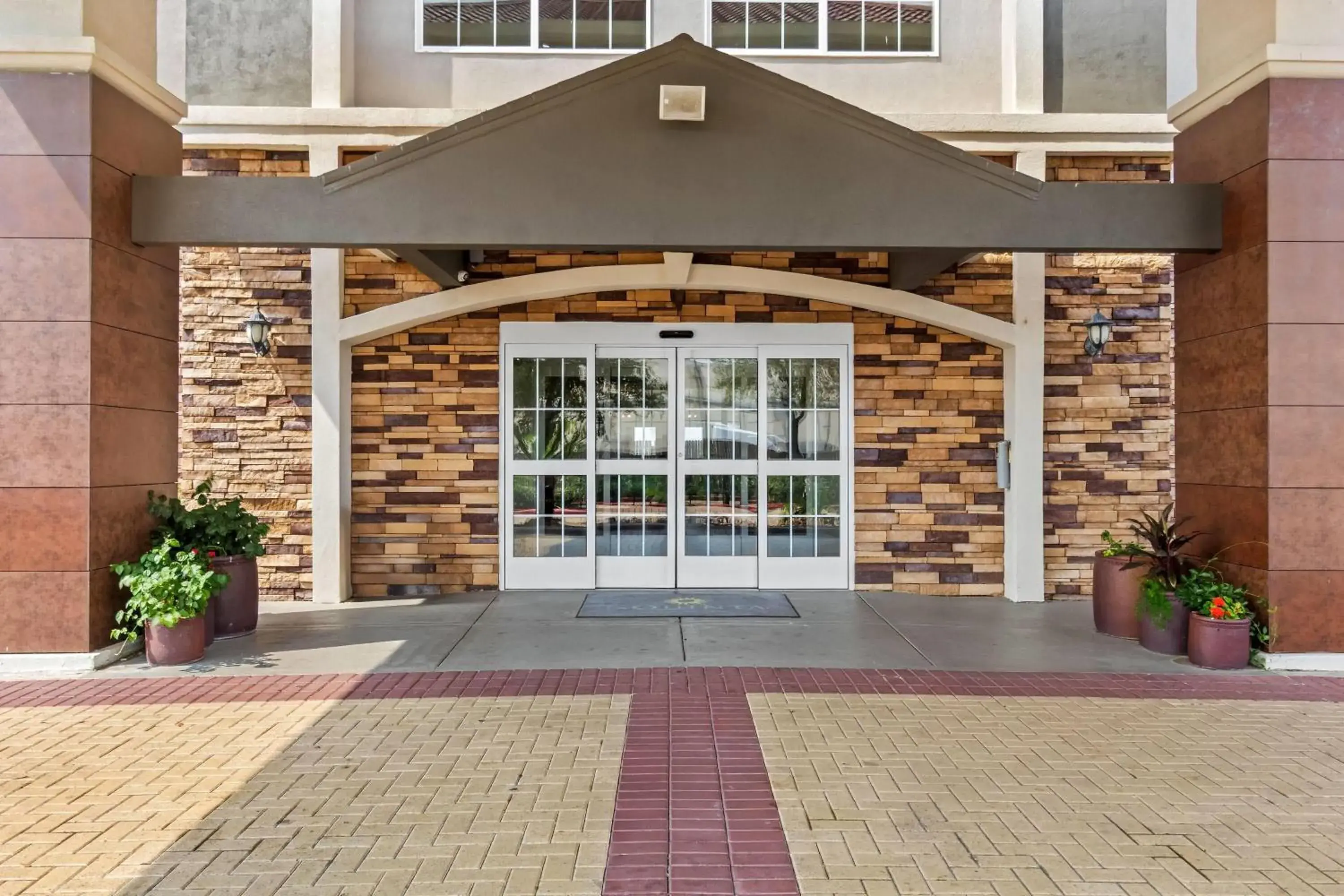 Property building in La Quinta by Wyndham Houston Energy Corridor Property building in La Quinta by Wyndham Houston Energy Corridor