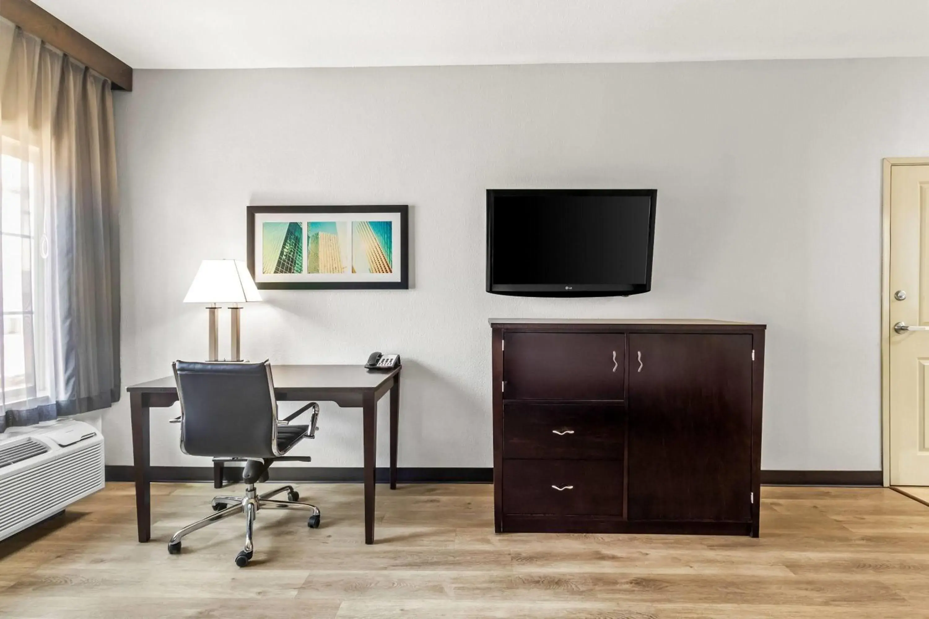 Bed in La Quinta by Wyndham Houston Energy Corridor Bed in La Quinta by Wyndham Houston Energy Corridor