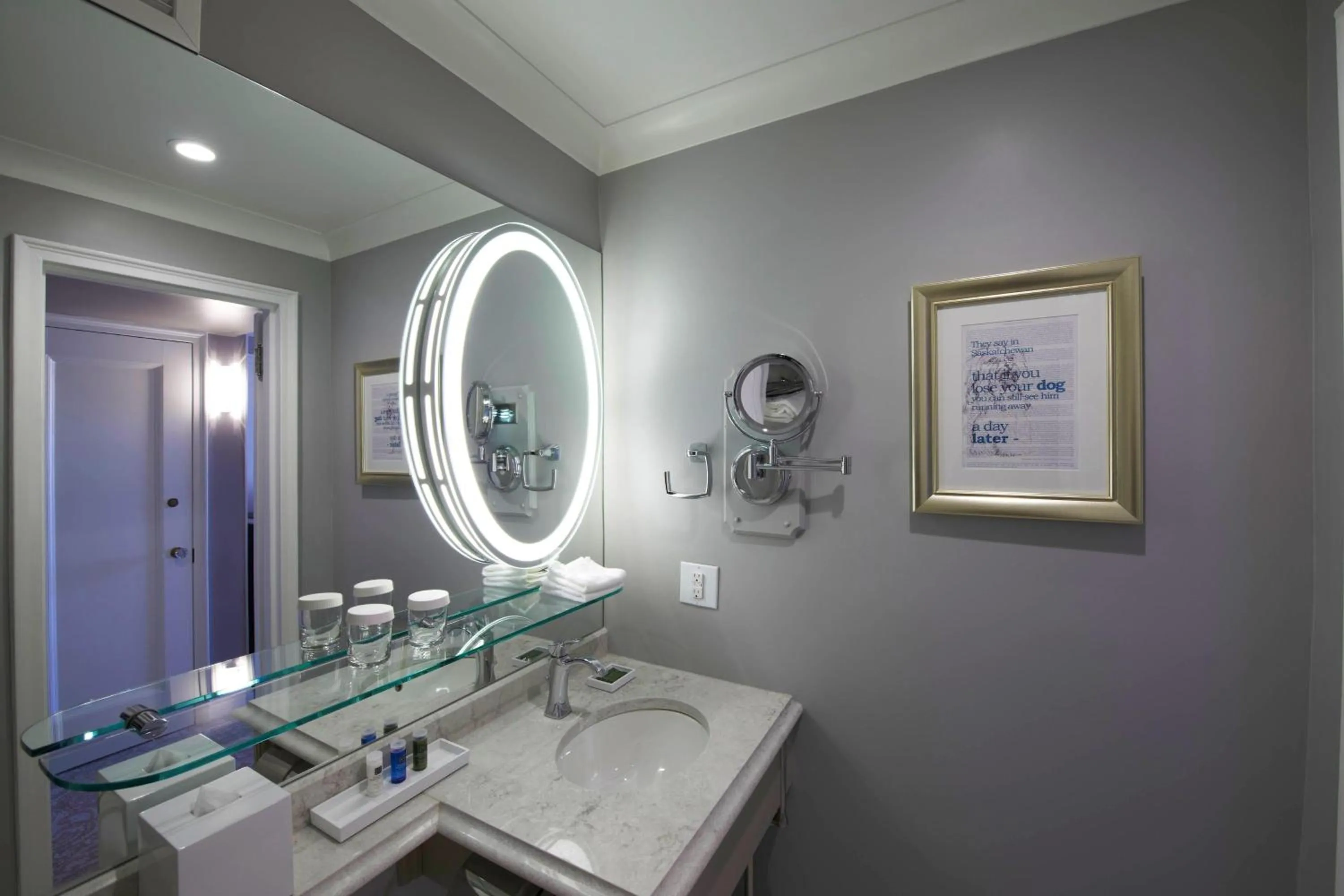 Bathroom in The Hotel Saskatchewan, Autograph Collection