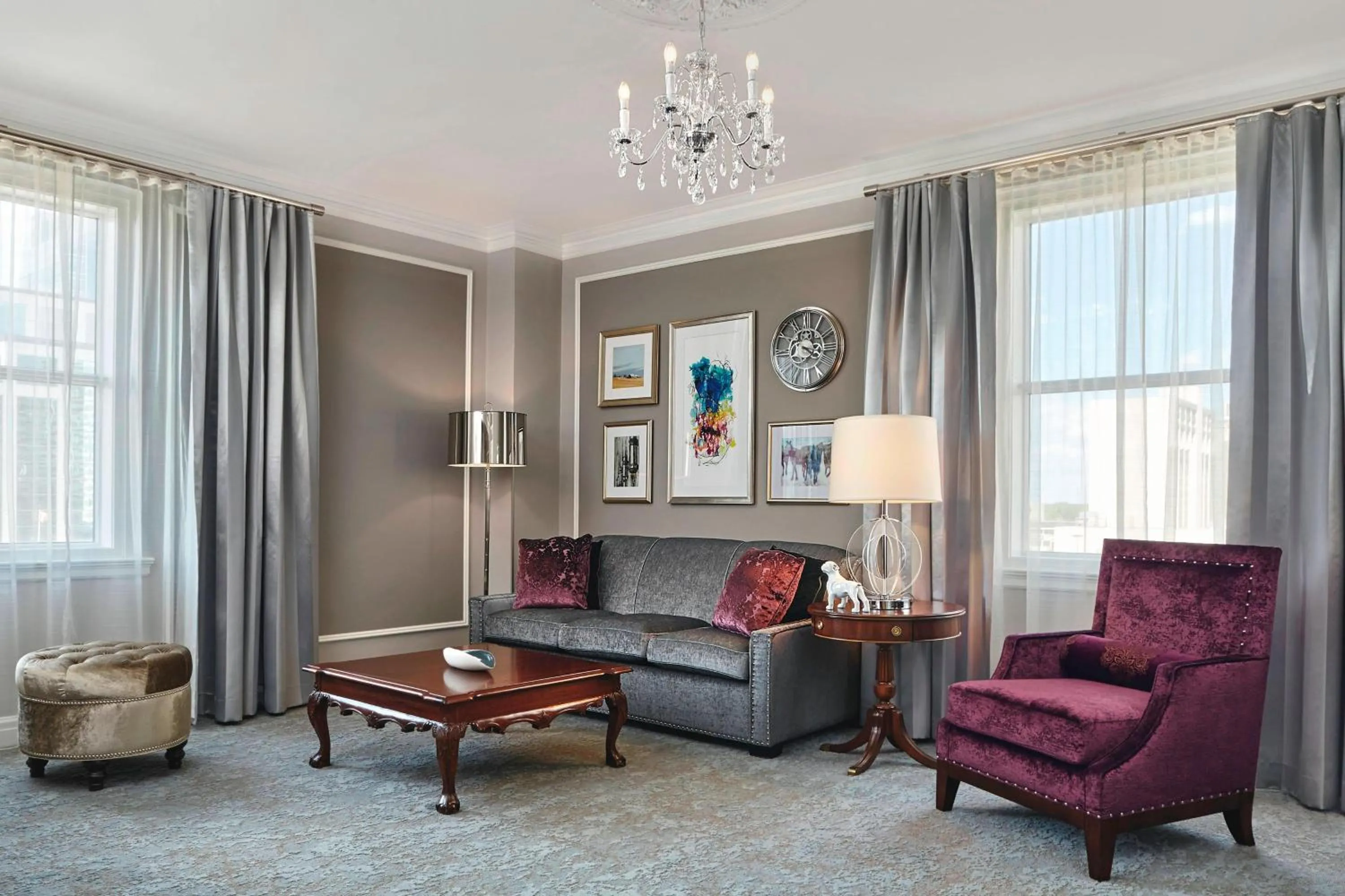 Photo of the whole room in The Hotel Saskatchewan, Autograph Collection