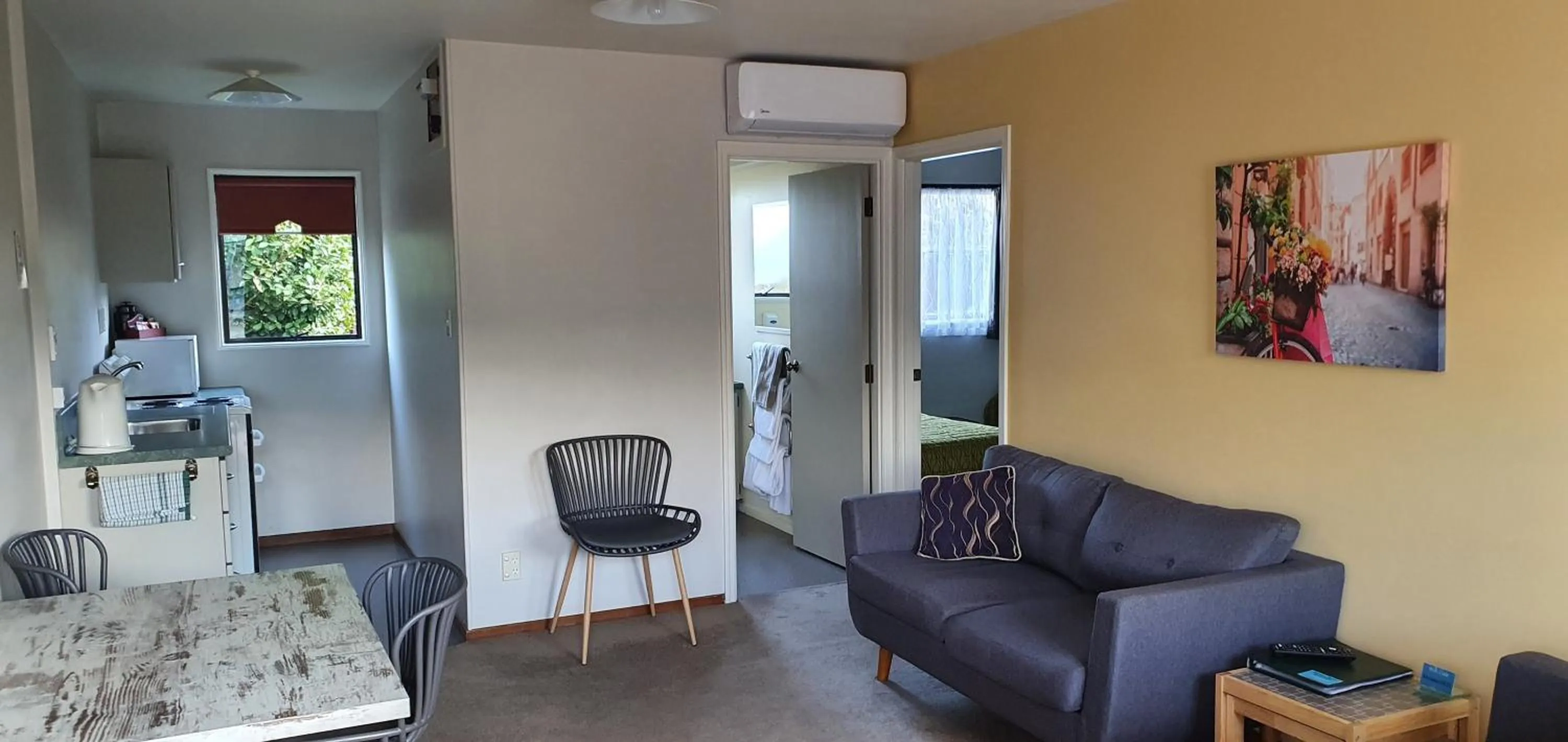 Photo of the whole room in Ashburton's Regency Motel