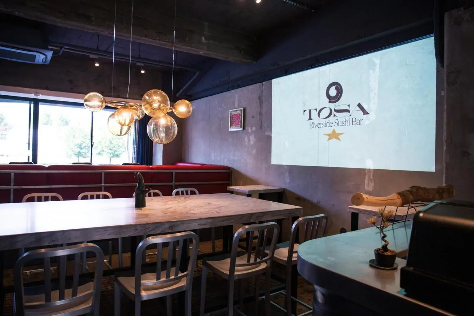 Restaurant/places to eat in THE BOLY OSAKA Restaurant/places to eat in THE BOLY OSAKA