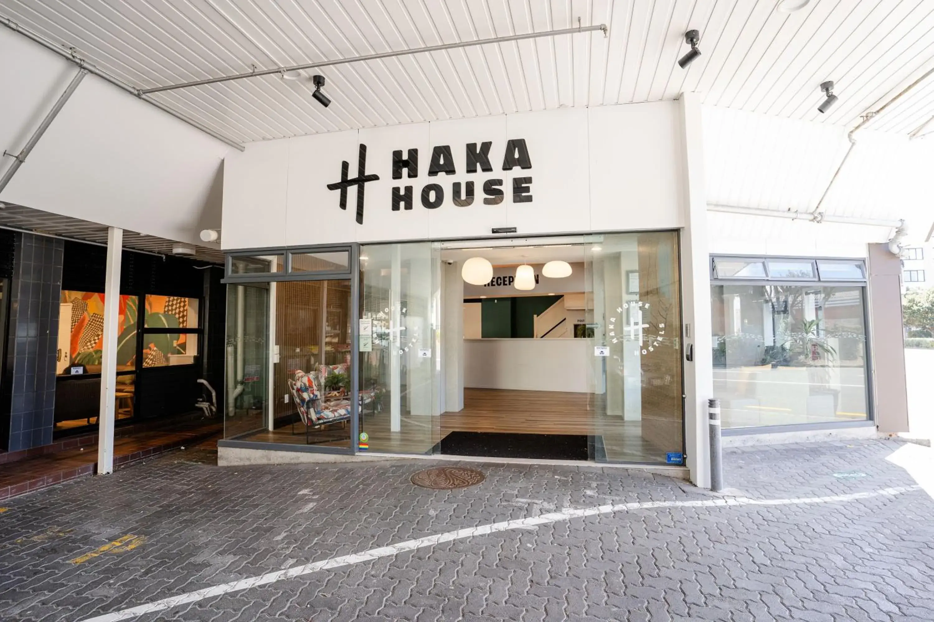 Facade/entrance in Haka House Wellington Facade/entrance in Haka House Wellington