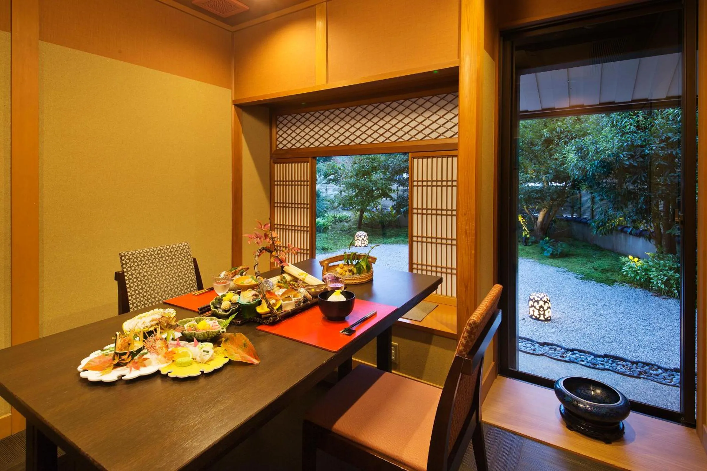 Restaurant/places to eat in Kanazawa Hyakurakusou