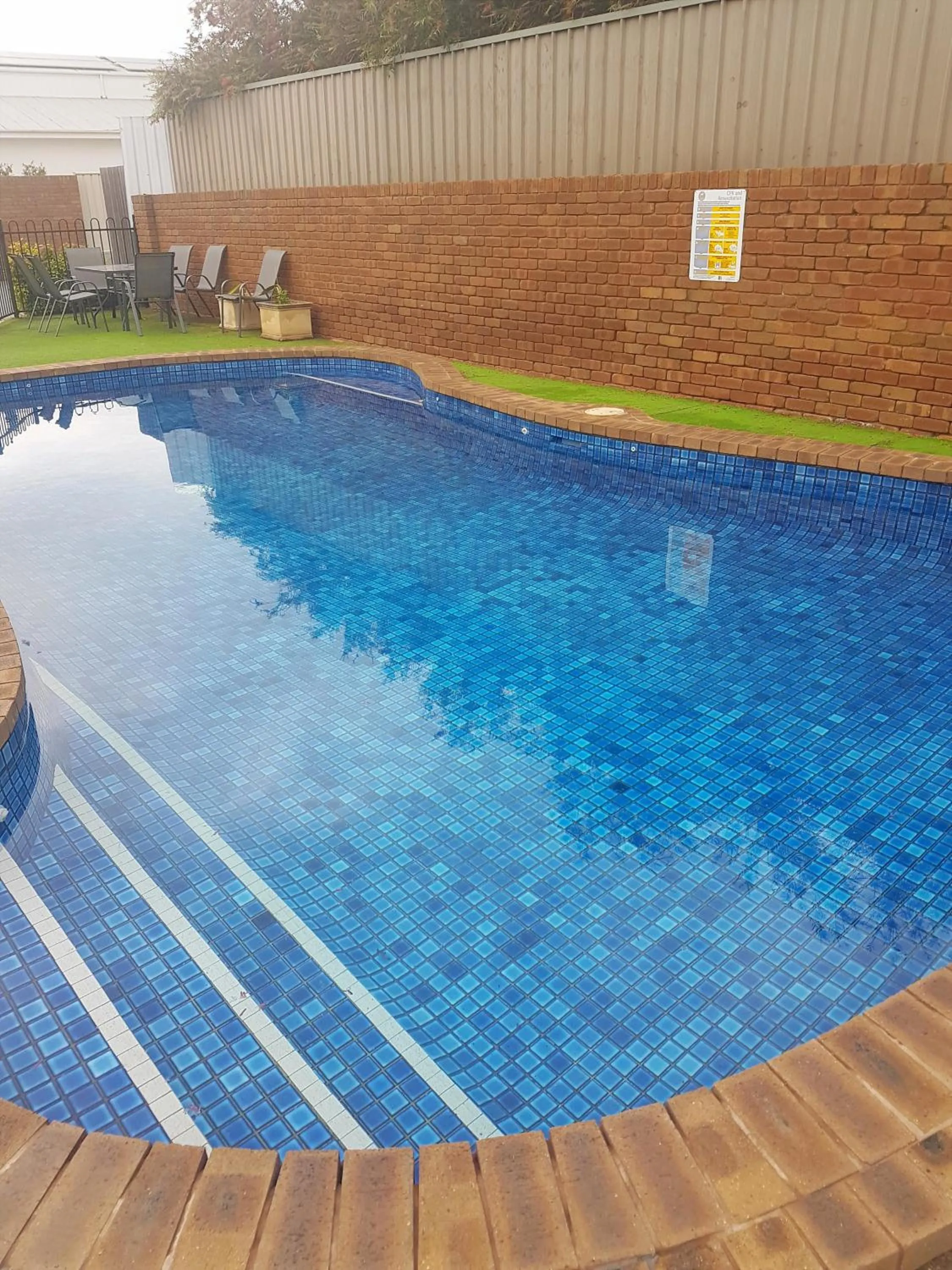 Garden in Fountain Court Motor Inn Albury