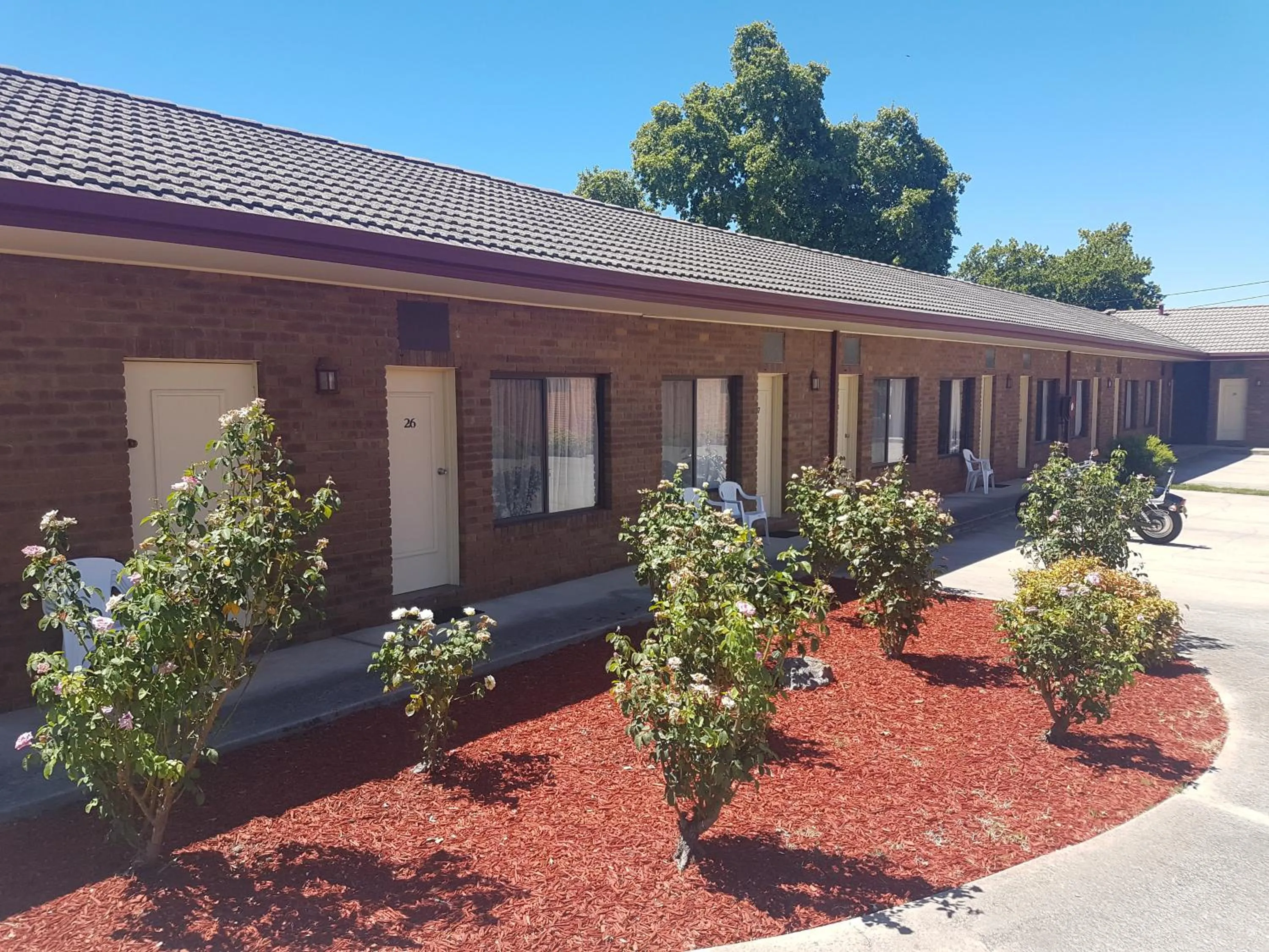 Property building in Fountain Court Motor Inn Albury