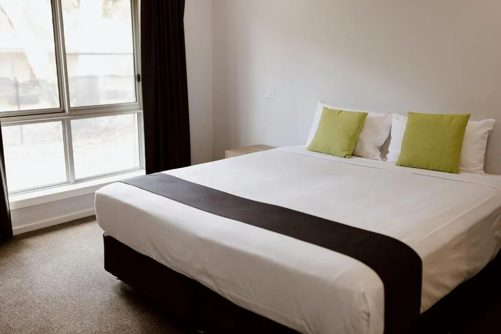 Bed in Tindarra Resort