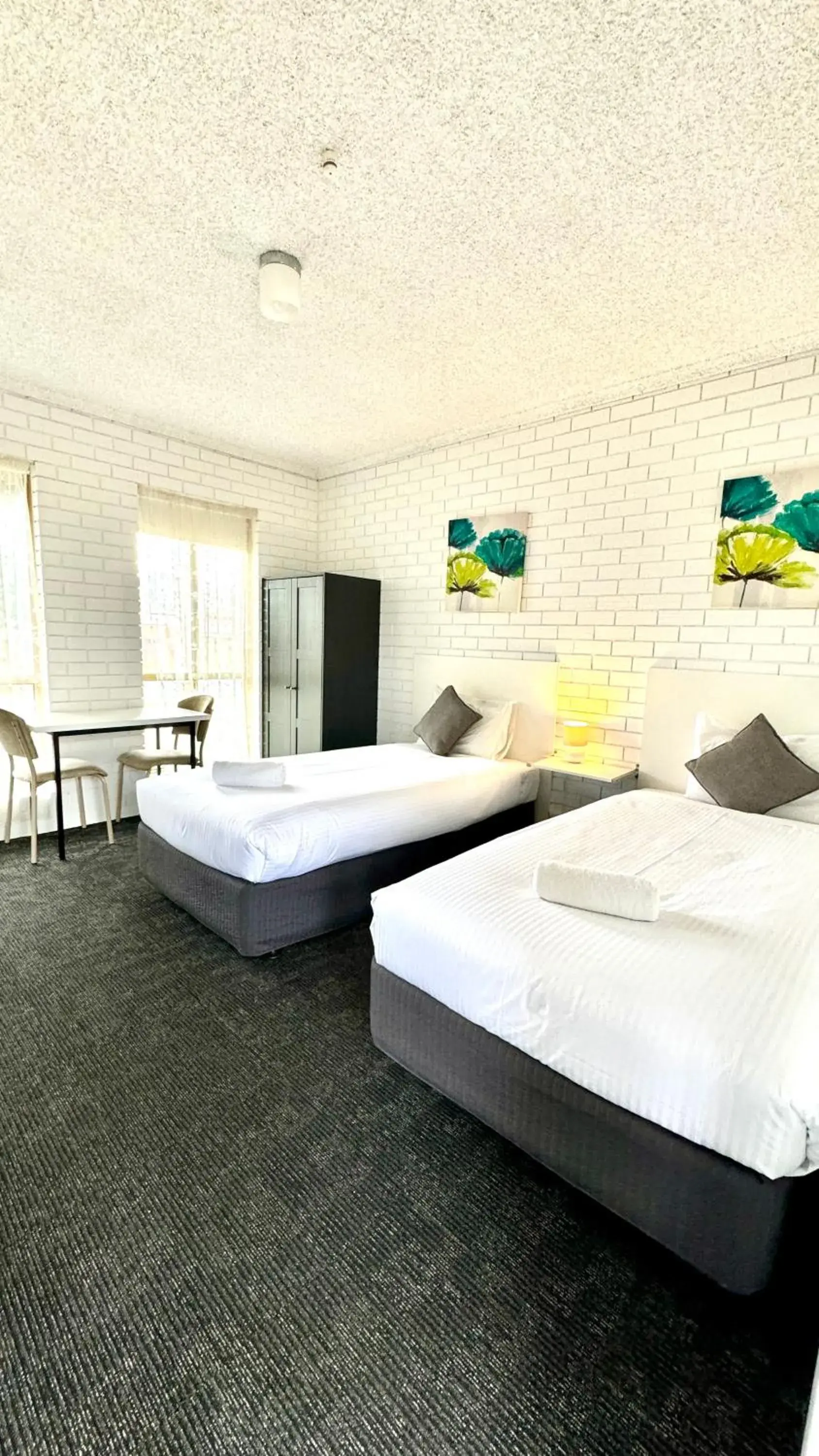 Twin Room in Junction Motel Wagga Twin Room in Junction Motel Wagga