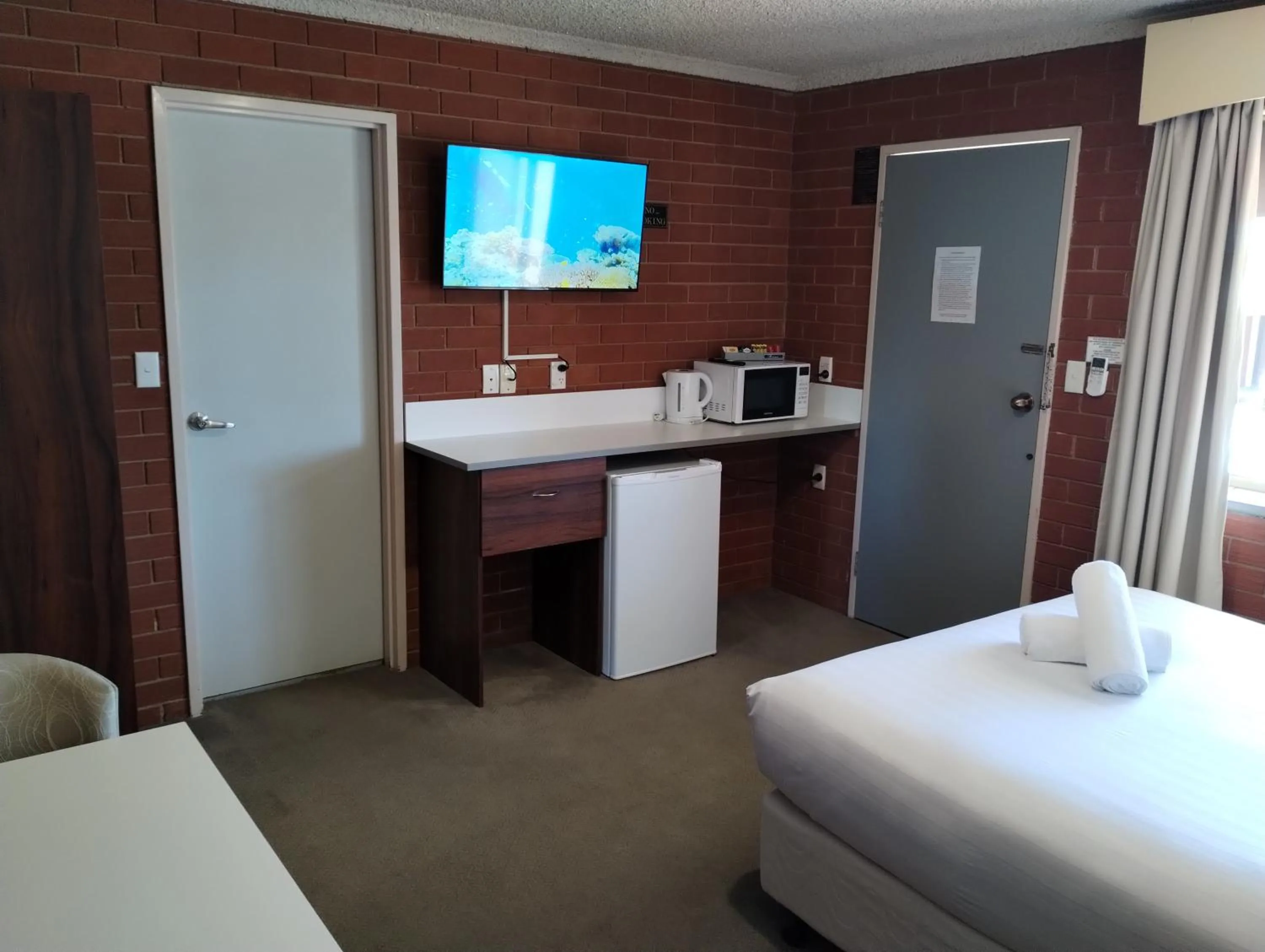 Bedroom, Bed in Junction Motel Wagga