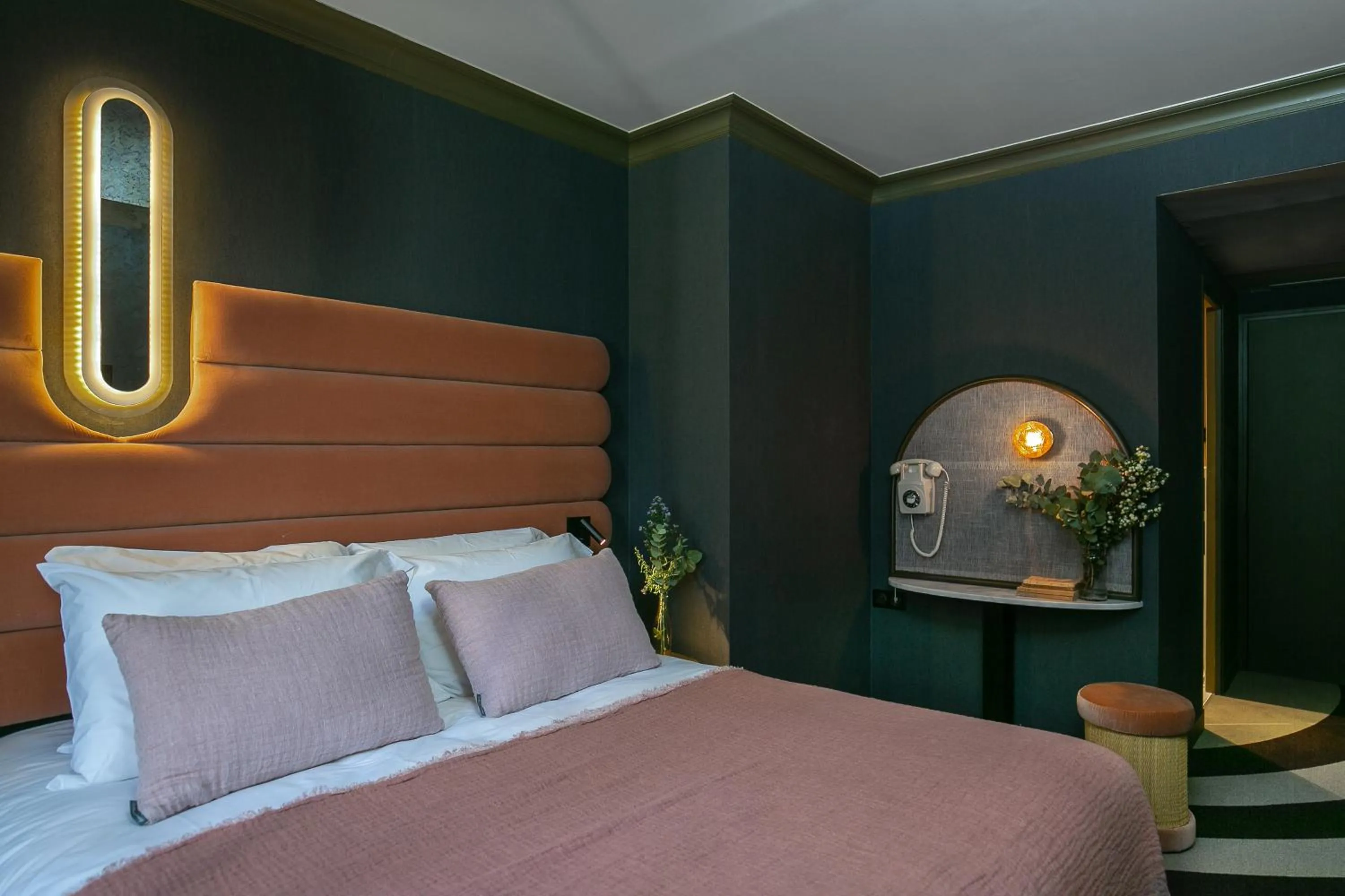 Bedroom, Bed in La Planque Hotel