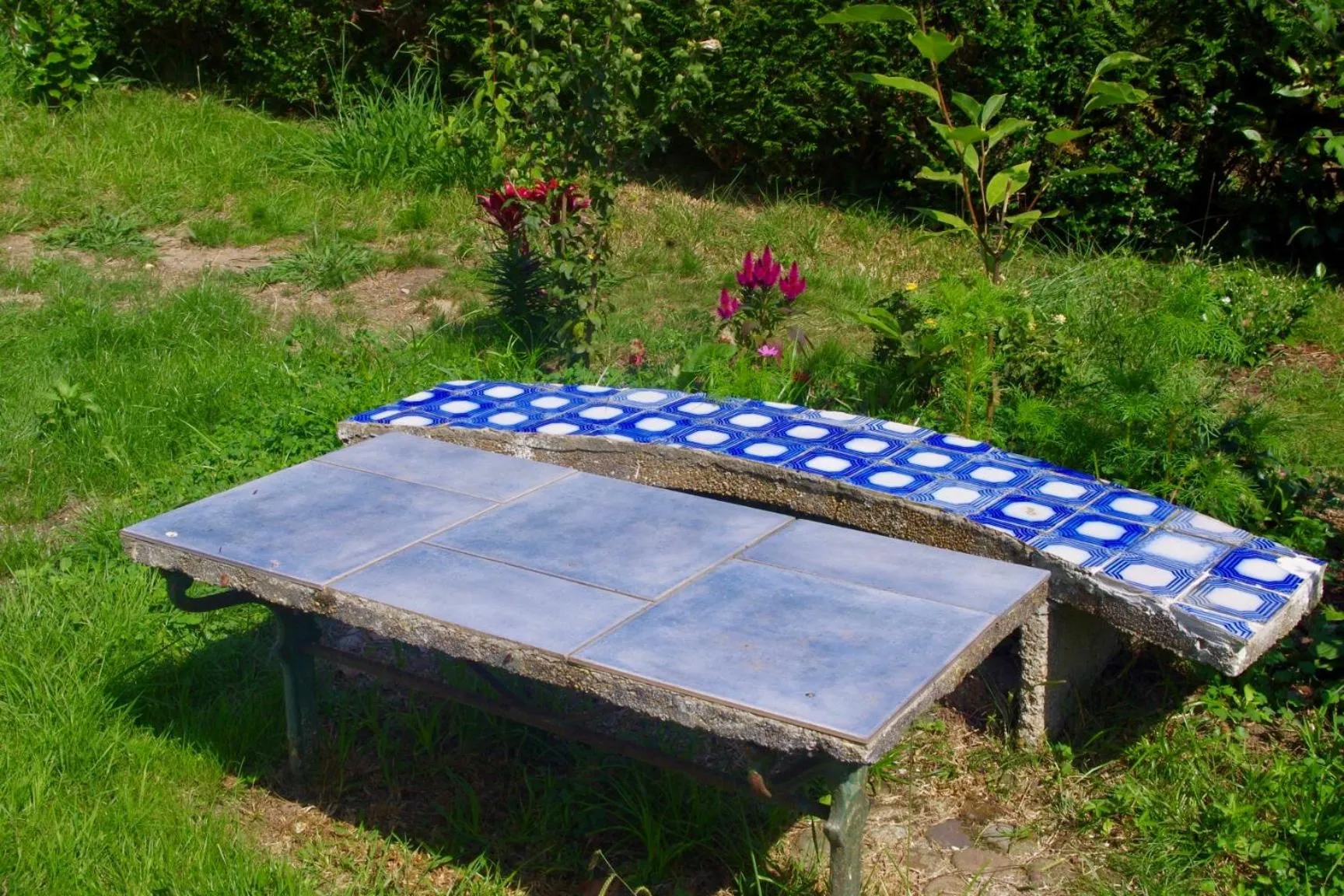 Garden in Chambres d'hôtes "HOR DAGO" près de la gare d'Hendaye avec le petit-déjeuner