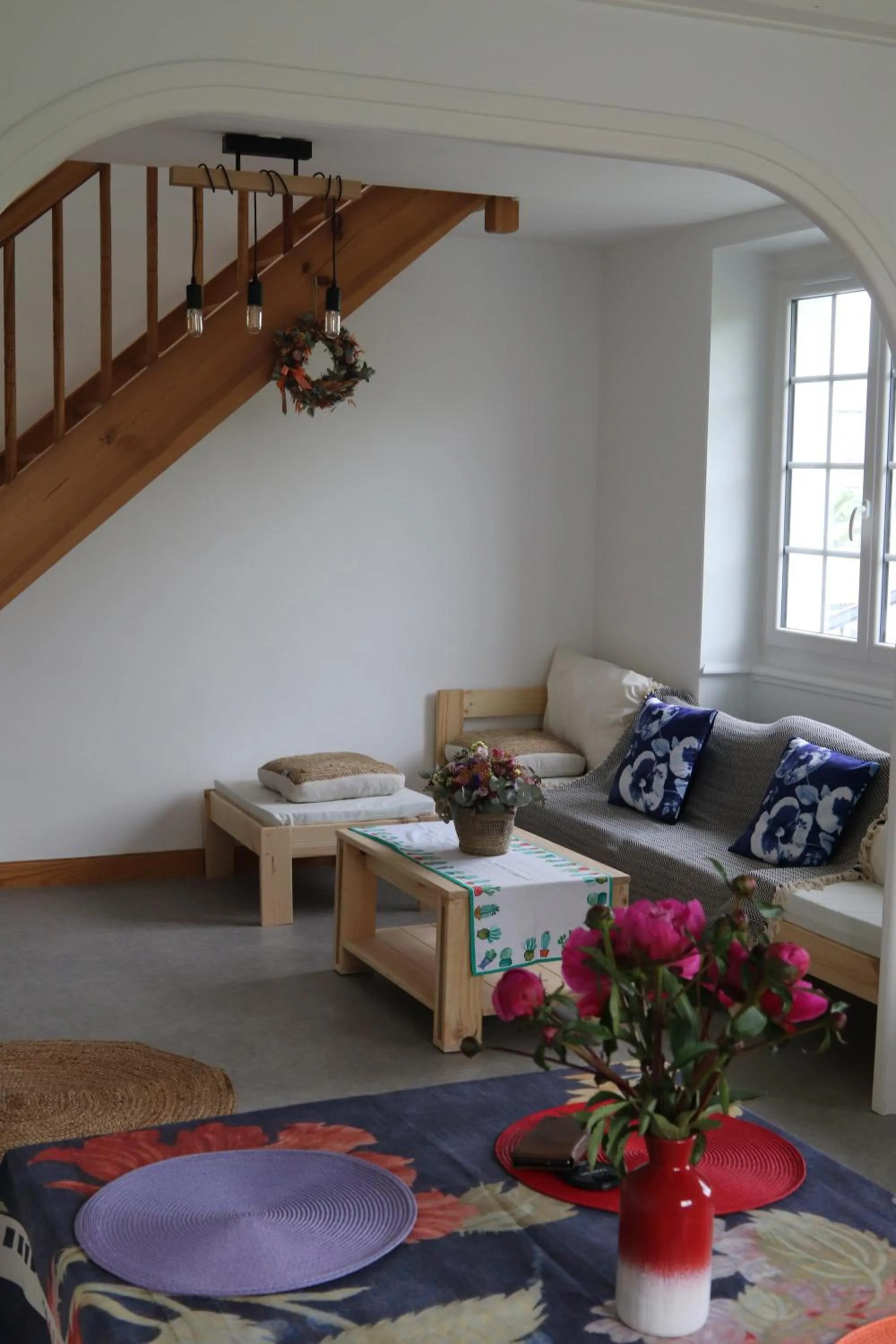 Living room in Chambres d'hôtes "HOR DAGO" près de la gare d'Hendaye avec le petit-déjeuner