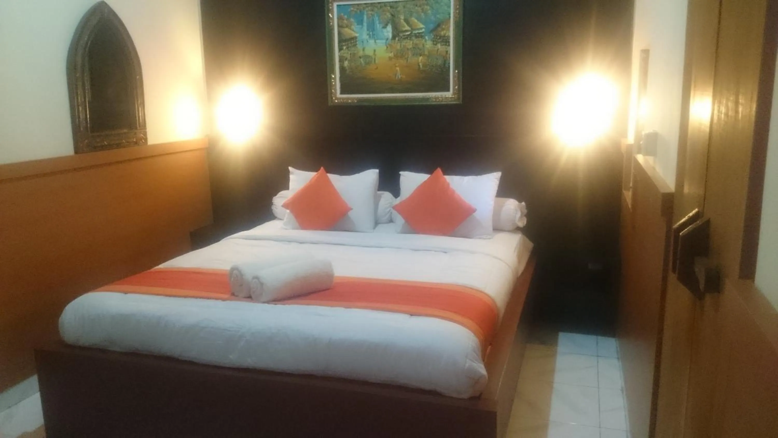 Photo of the whole room in Agus Beach Inn