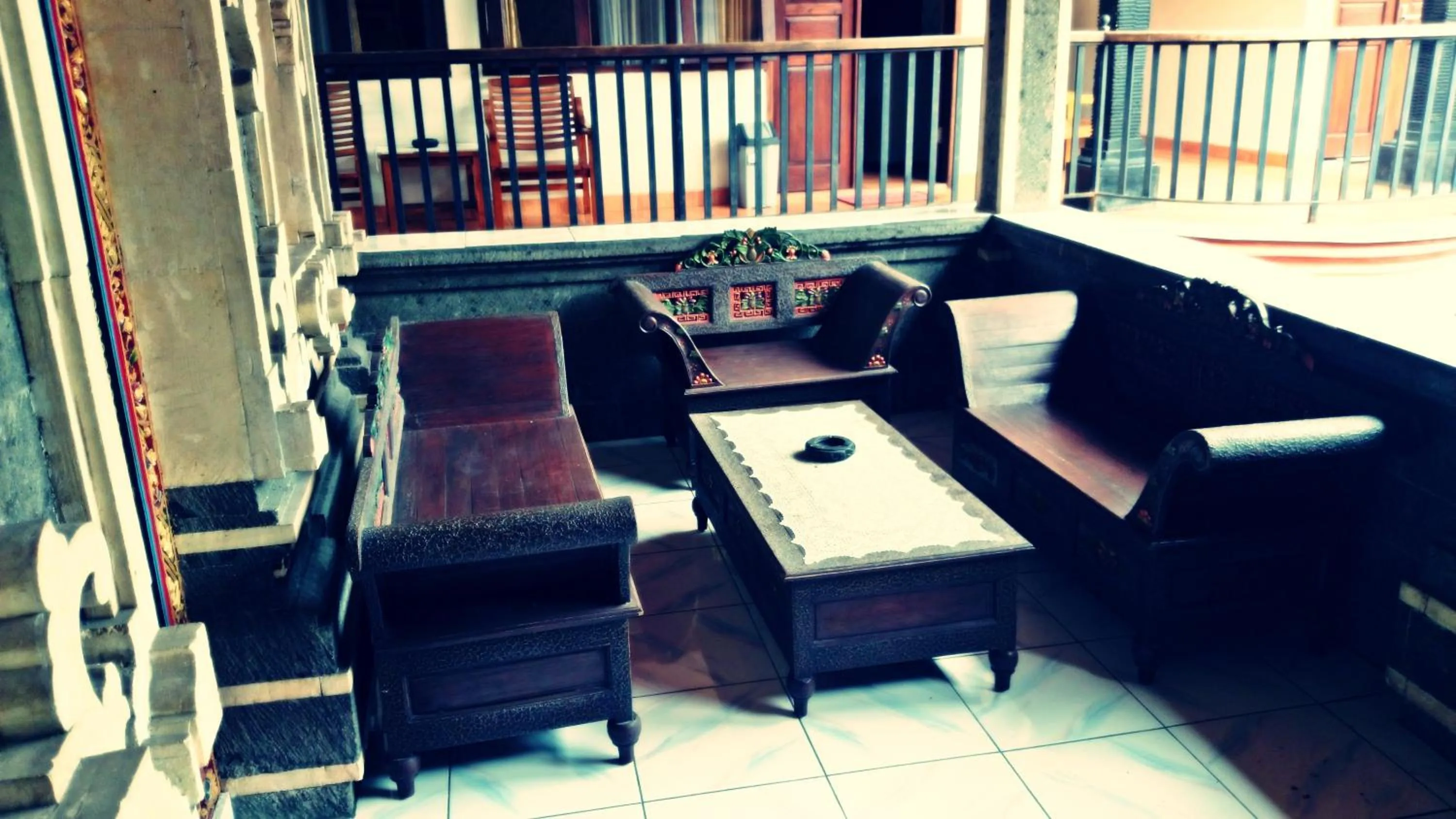 Patio in Agus Beach Inn