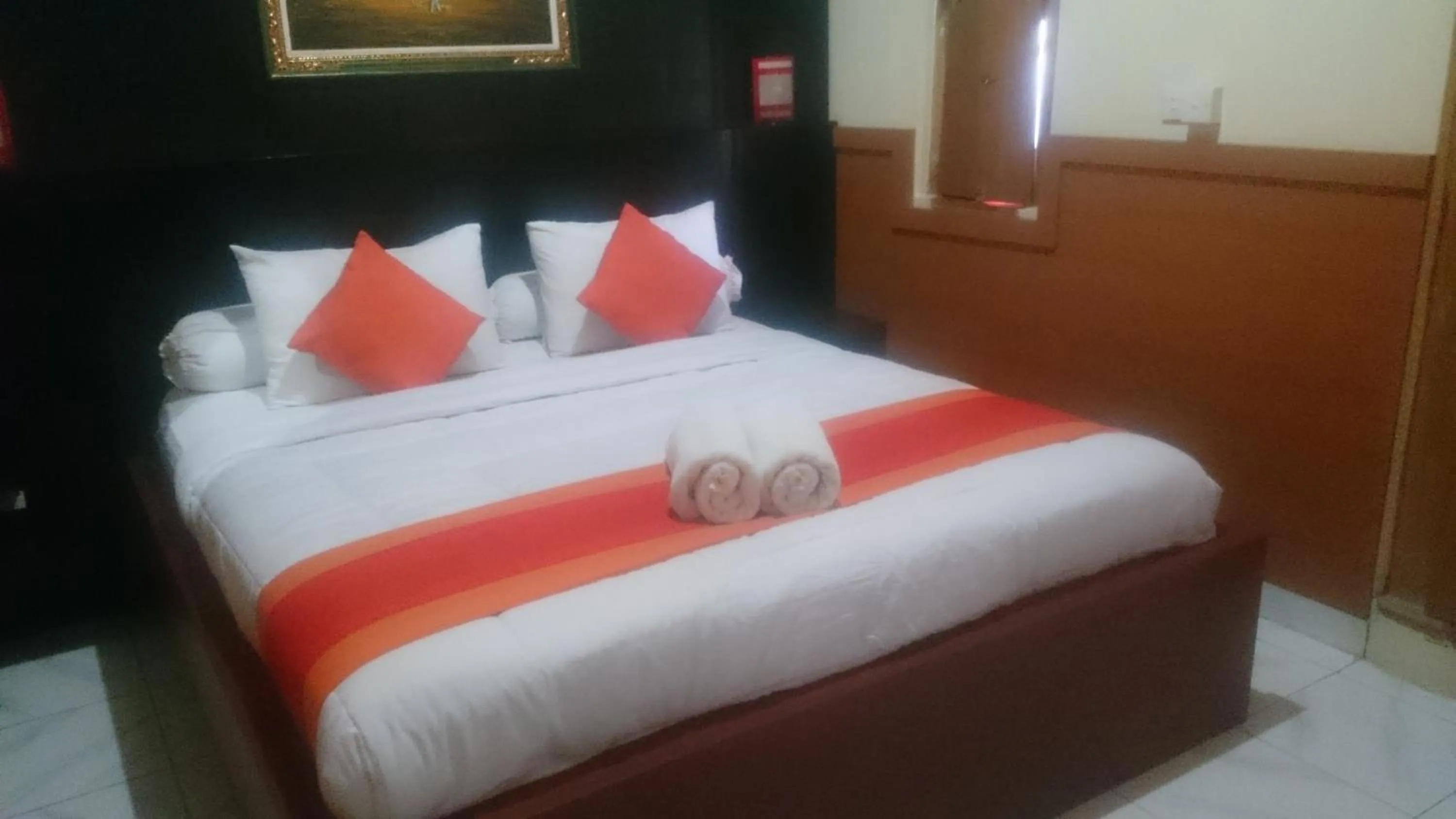 Photo of the whole room in Agus Beach Inn