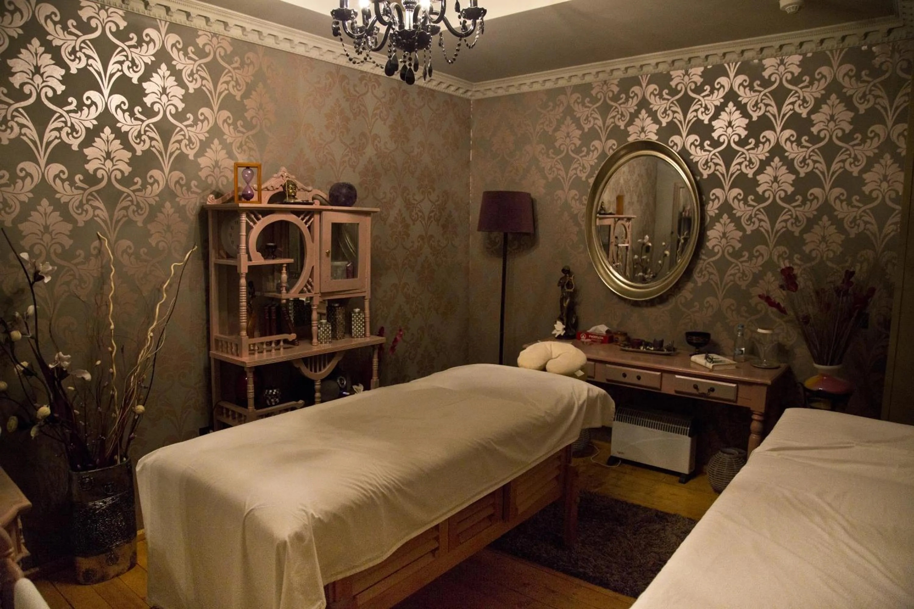 Spa and wellness centre/facilities, Bed in Phoenicia Grand Hotel