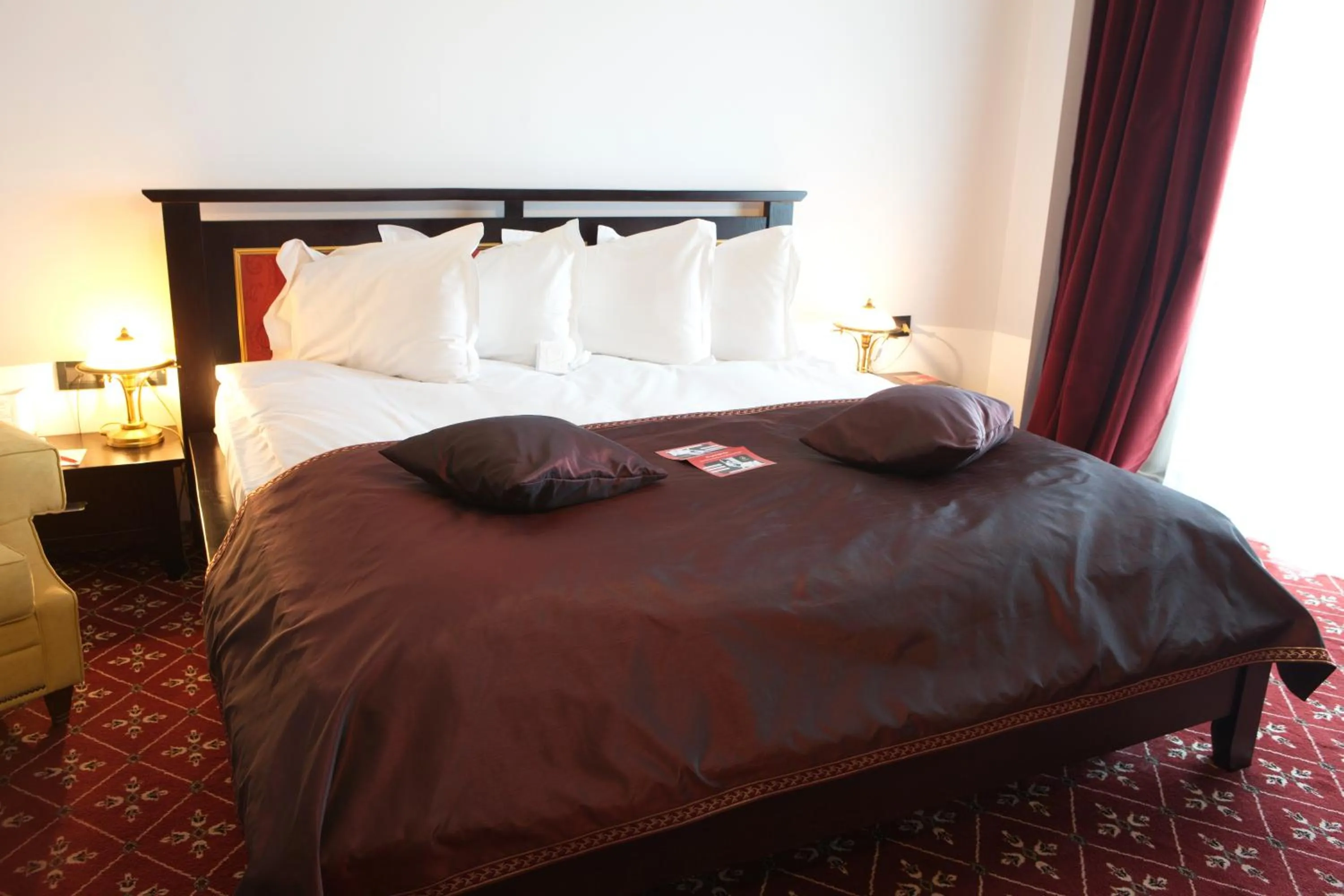 Bedroom, Bed in Phoenicia Grand Hotel