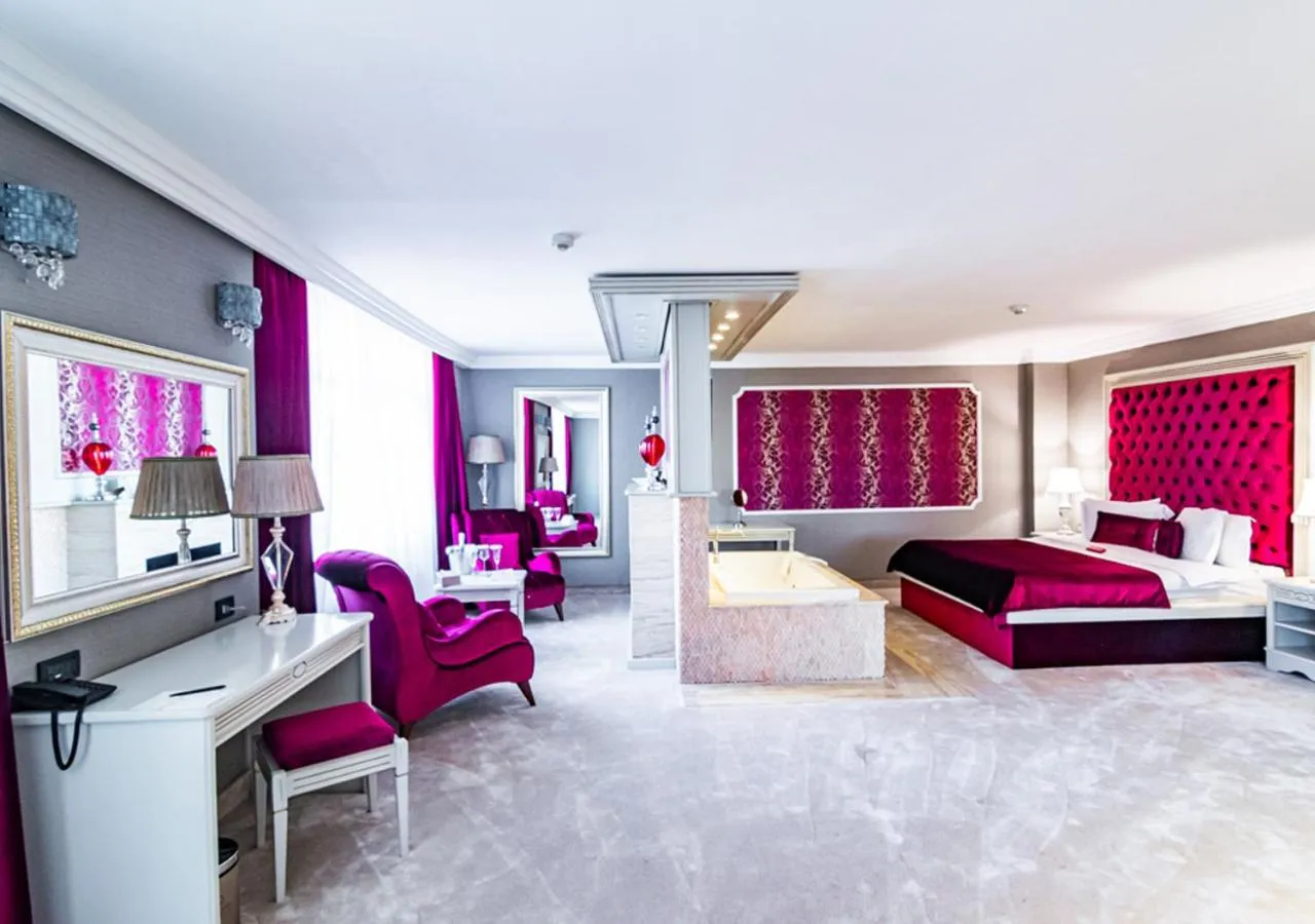 Photo of the whole room, Bed in Phoenicia Grand Hotel