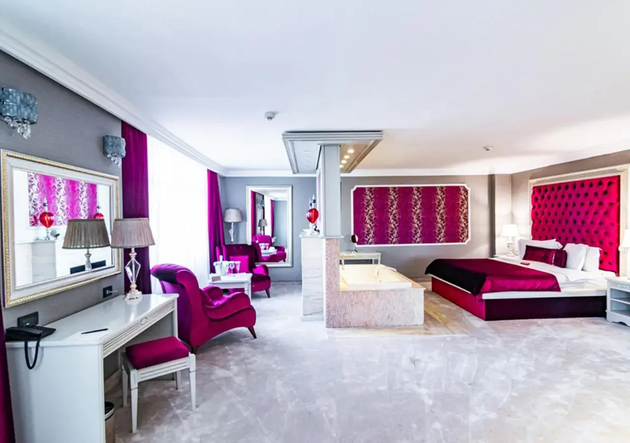 Photo of the whole room, Bed in Phoenicia Grand Hotel Photo of the whole room, Bed in Phoenicia Grand Hotel