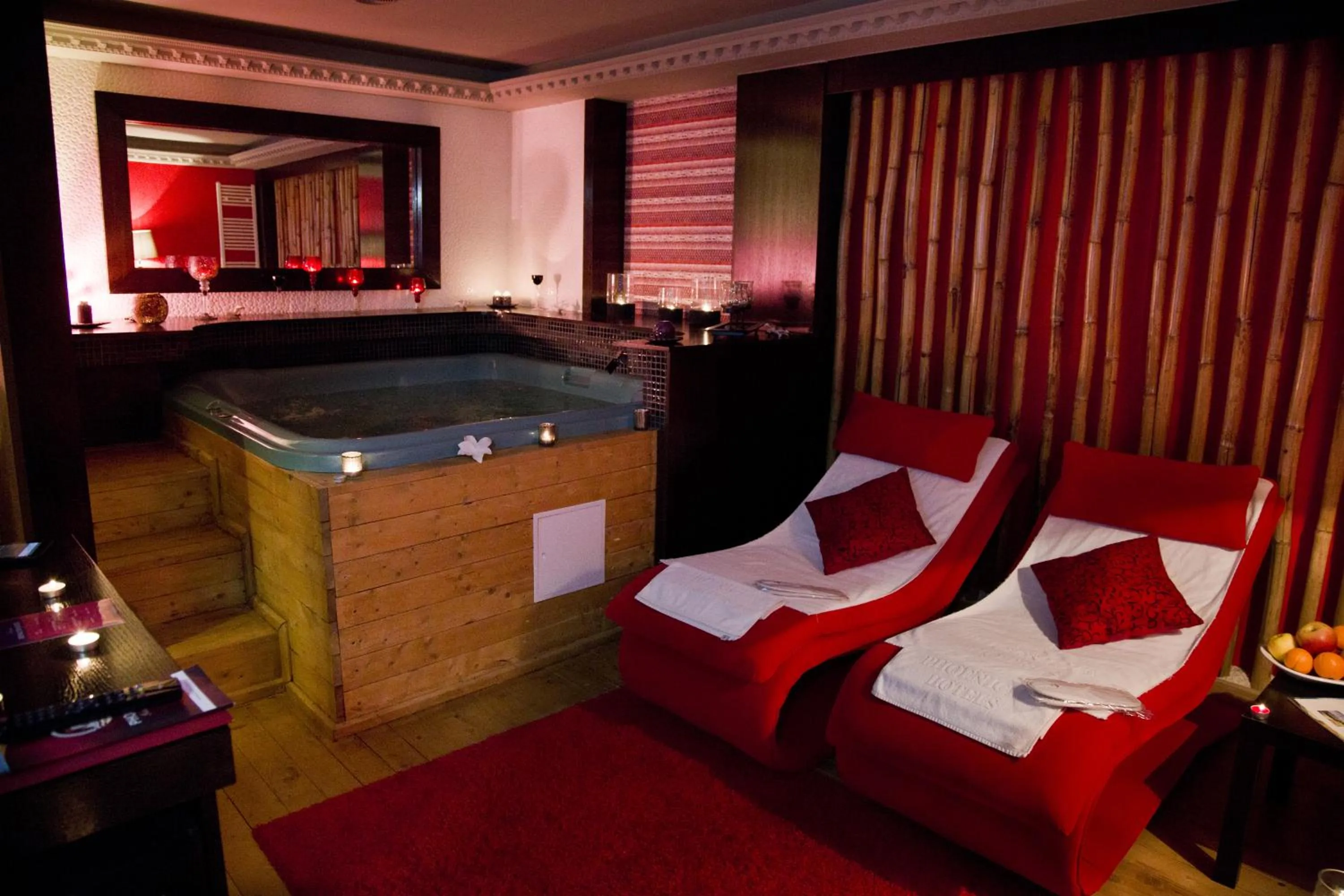 Spa and wellness centre/facilities, Bed in Phoenicia Grand Hotel