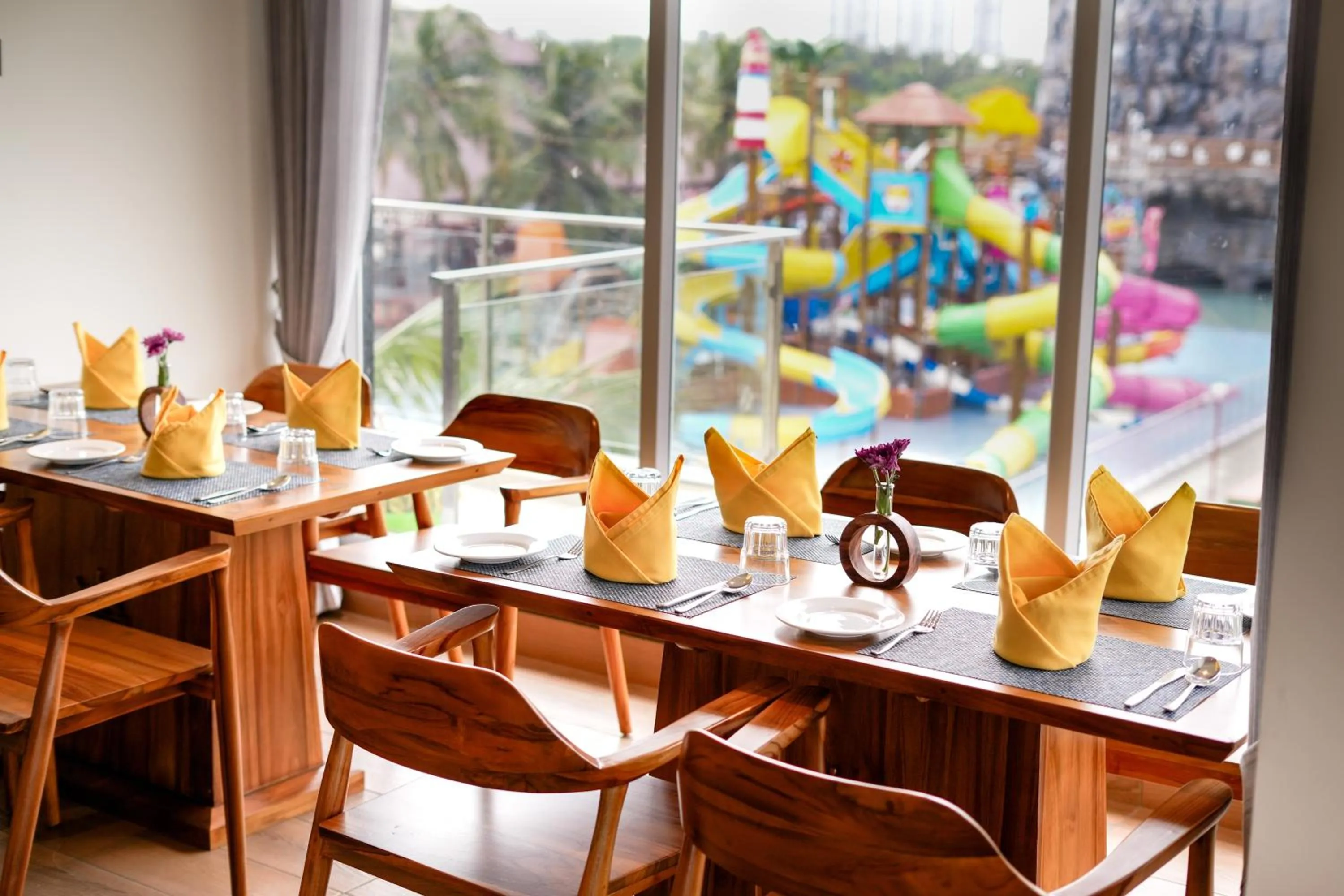 Lounge or bar in MGM Beach Resorts East Coast Road