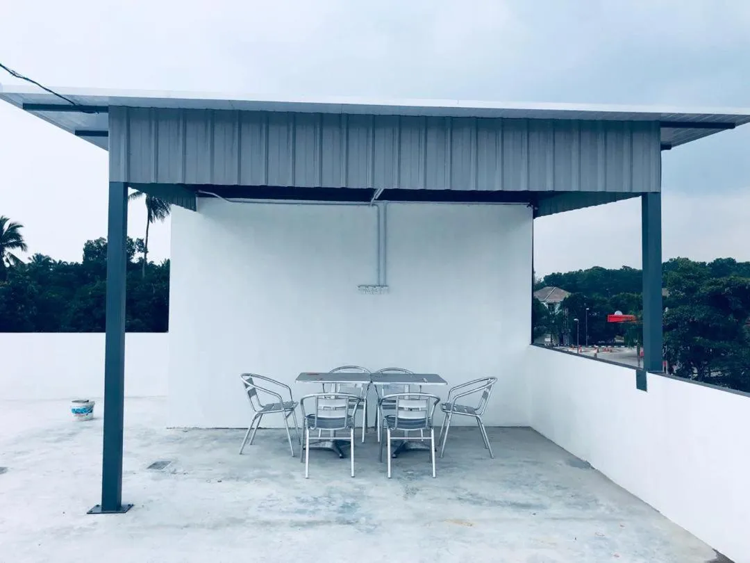 LunaStay (Shared Common Area)