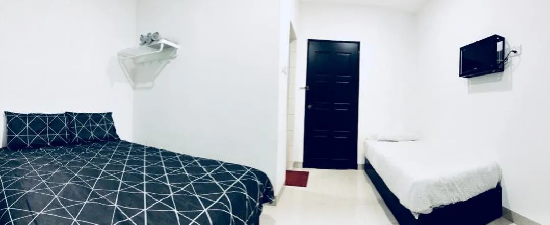 Bed in LunaStay (Shared Common Area)