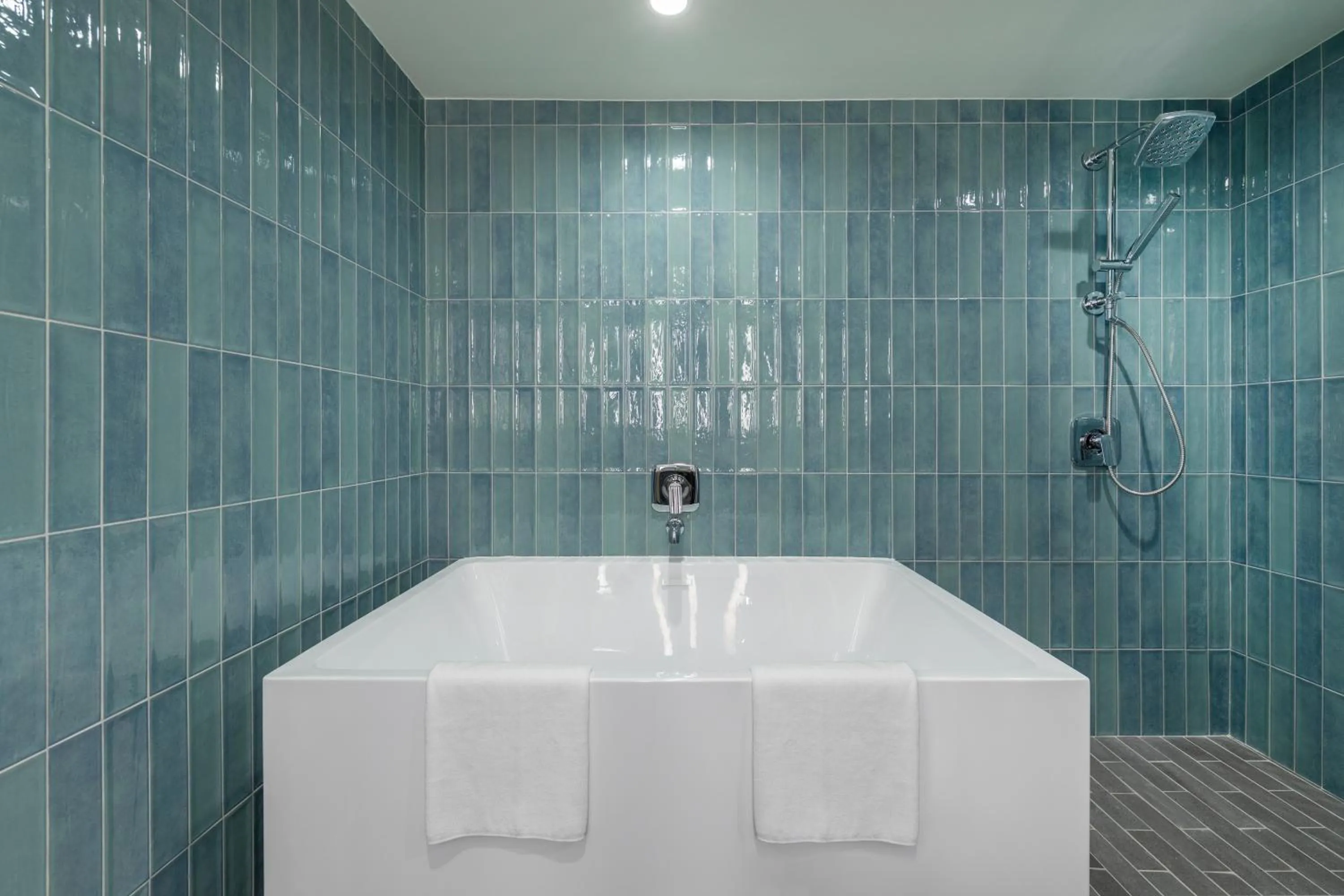 Bathroom in Crowne Plaza Resort Saipan