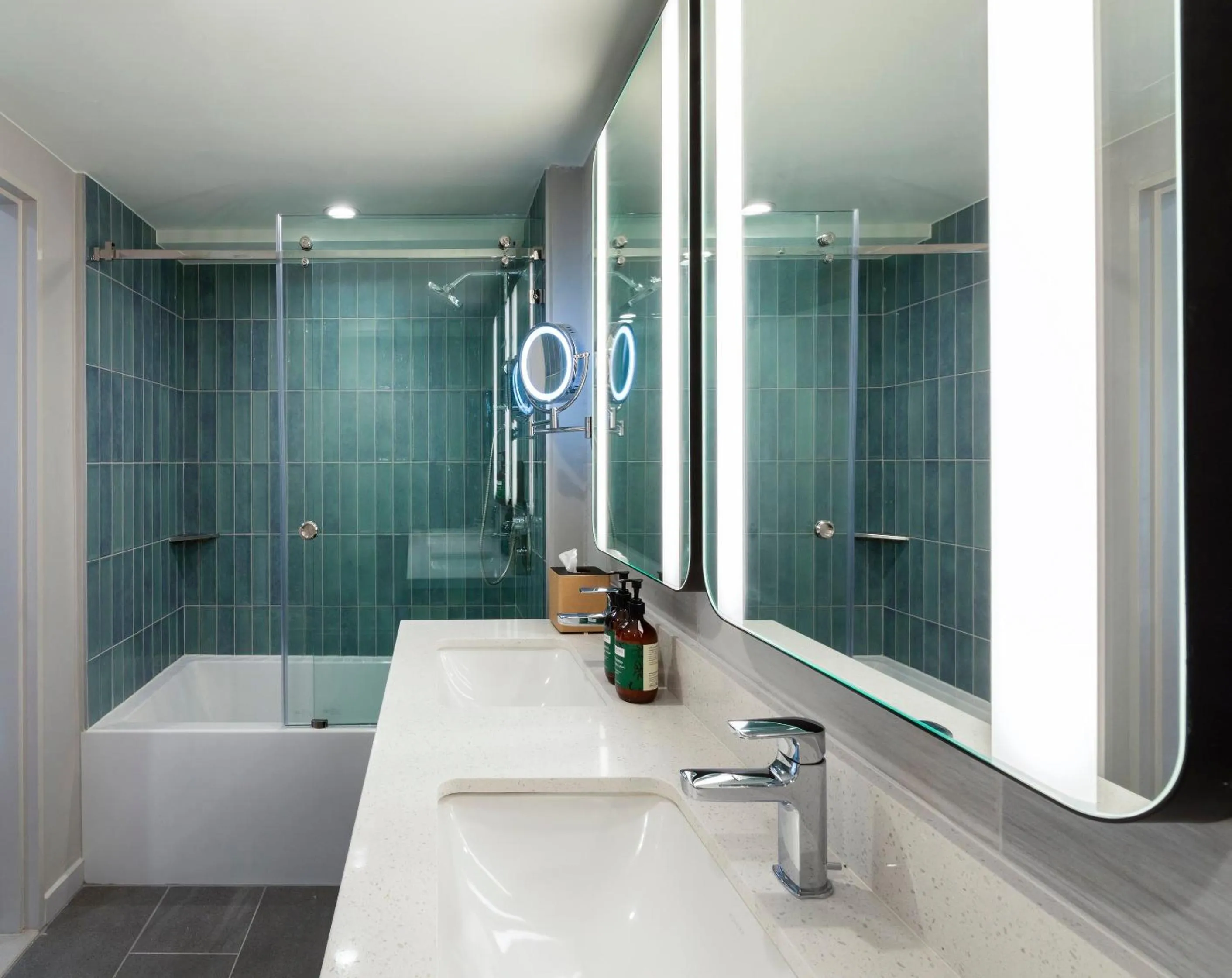 Bedroom in Crowne Plaza Resort Saipan