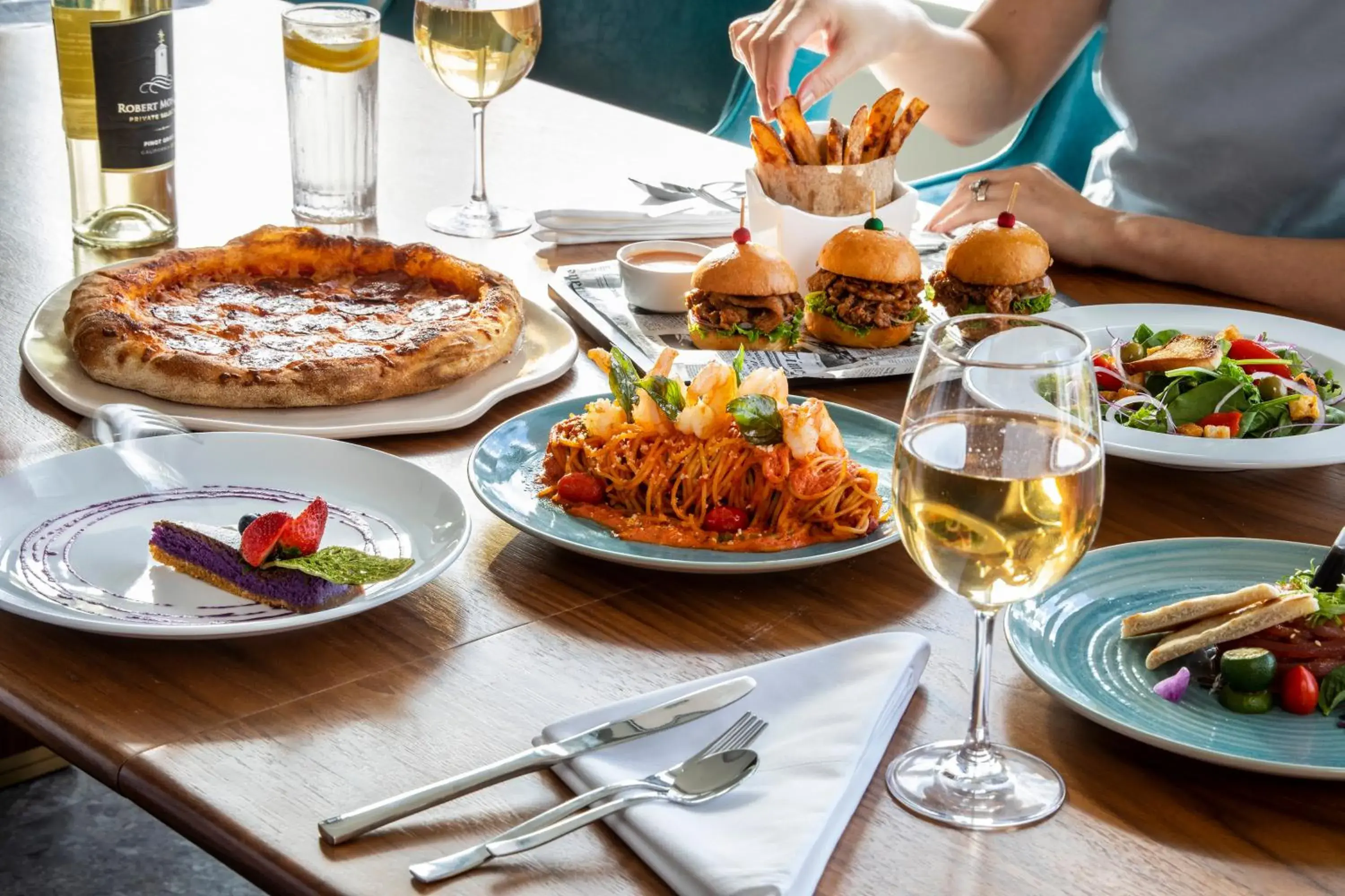 Restaurant/places to eat in Crowne Plaza Resort Saipan Restaurant/places to eat in Crowne Plaza Resort Saipan