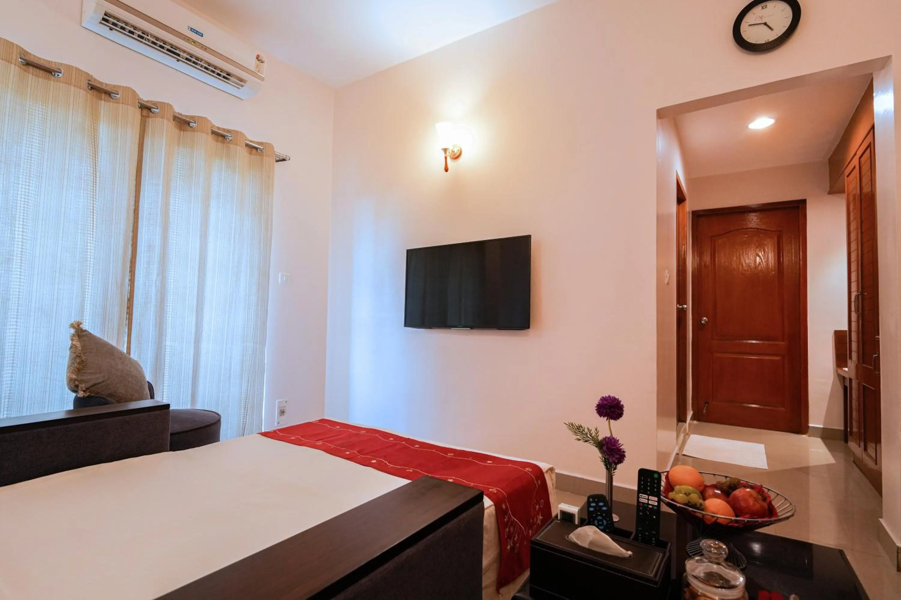 Living room, Bed in MGM Vailankanni