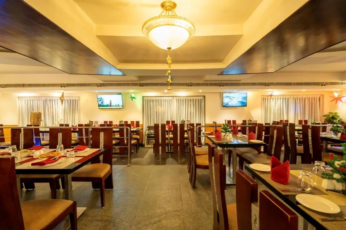 Restaurant/places to eat in MGM Vailankanni