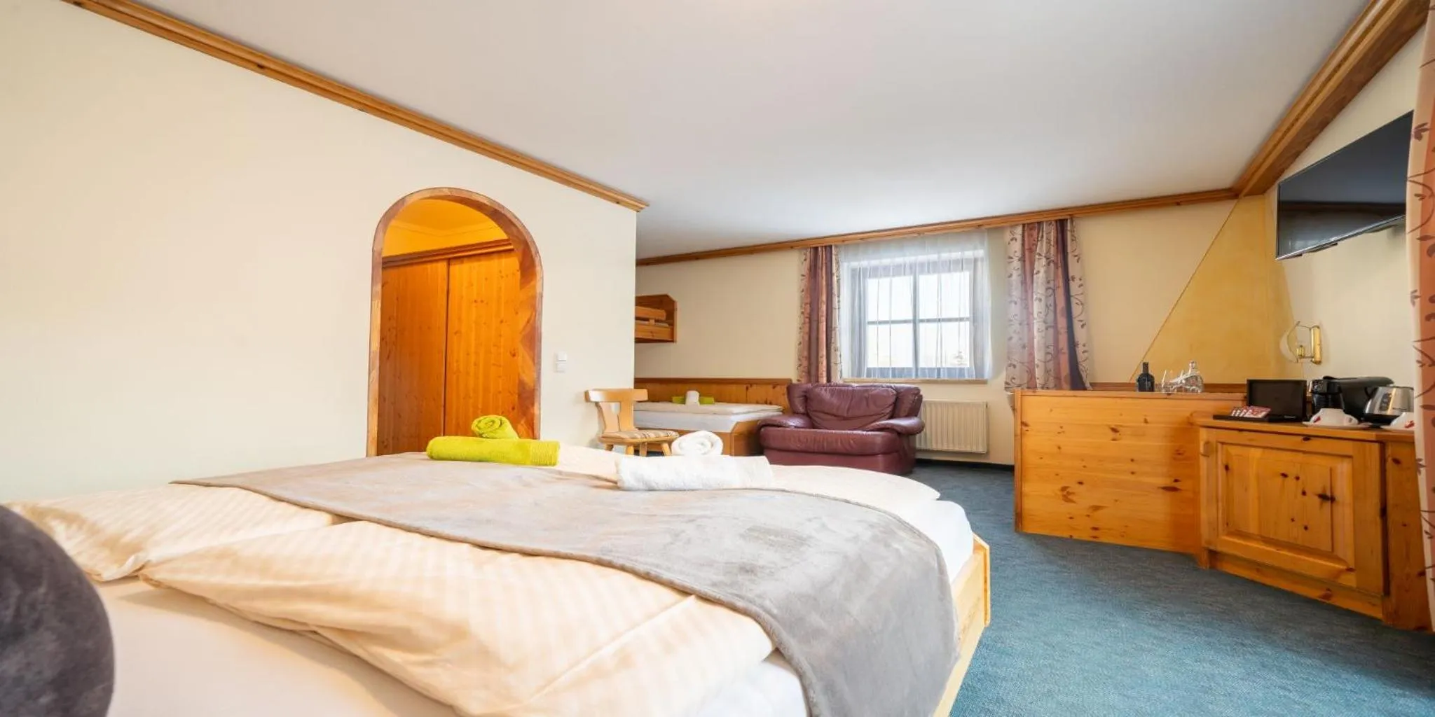 Photo of the whole room, Bed in Familienhotel Unterreith