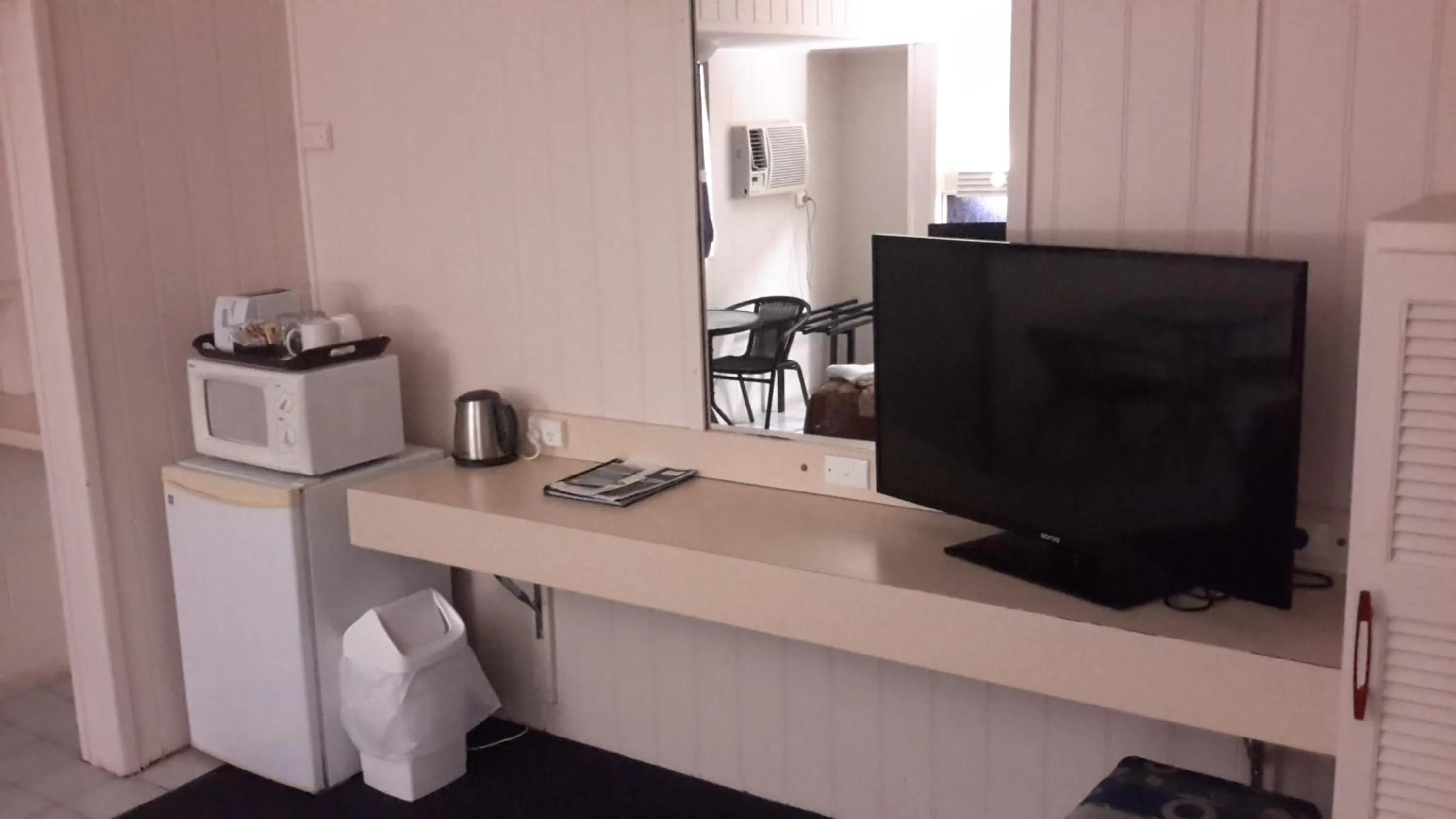 Coffee/tea facilities in Herbert Valley Motel