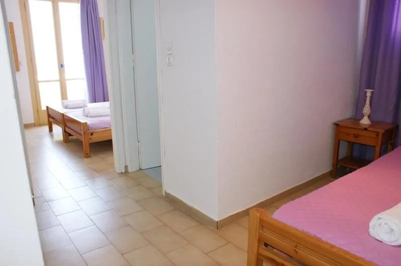 Photo of the whole room, Bed in Magic View