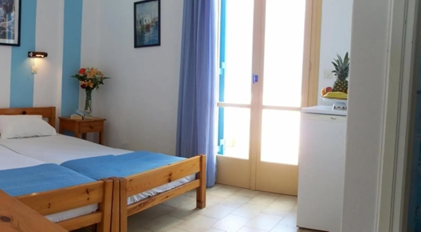 Photo of the whole room, Bed in Magic View
