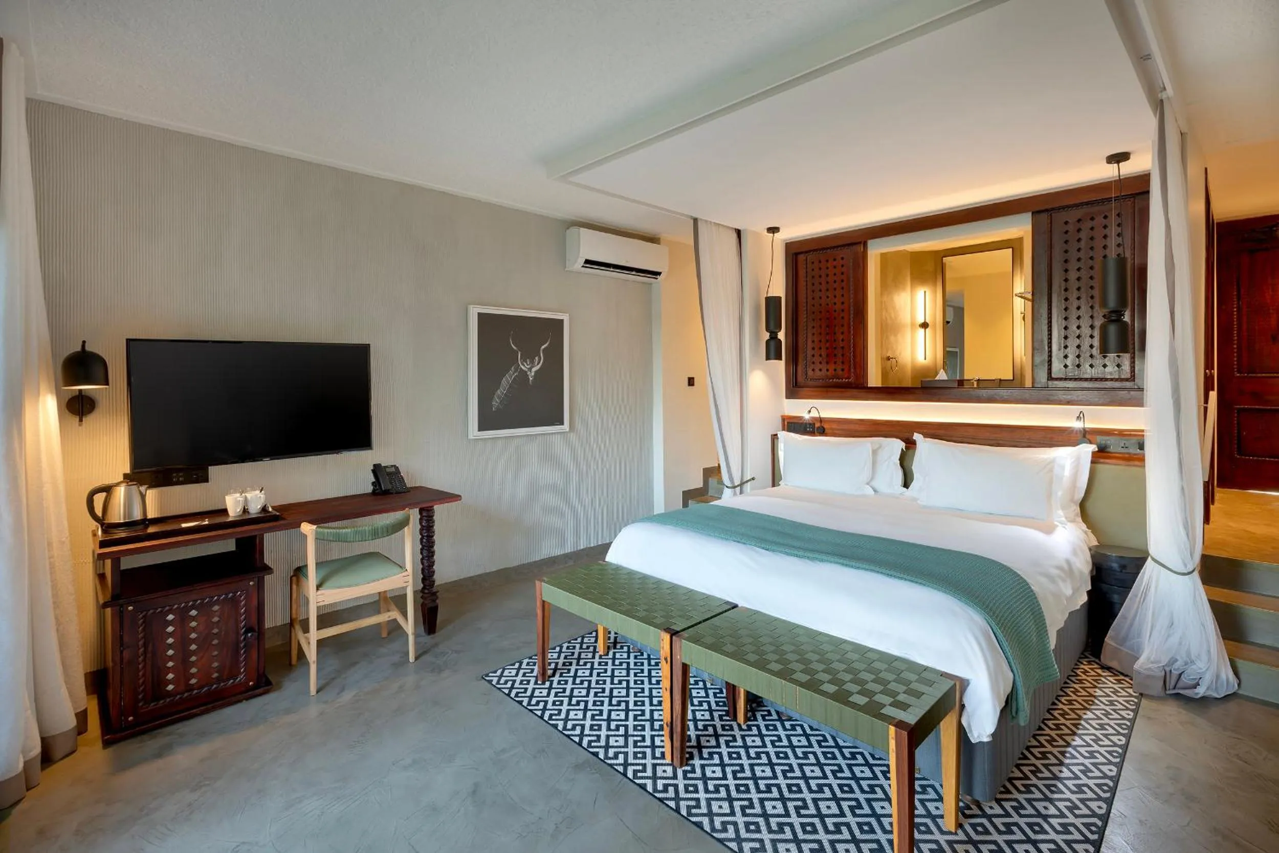 Bed in The David Livingstone Safari Lodge & Spa