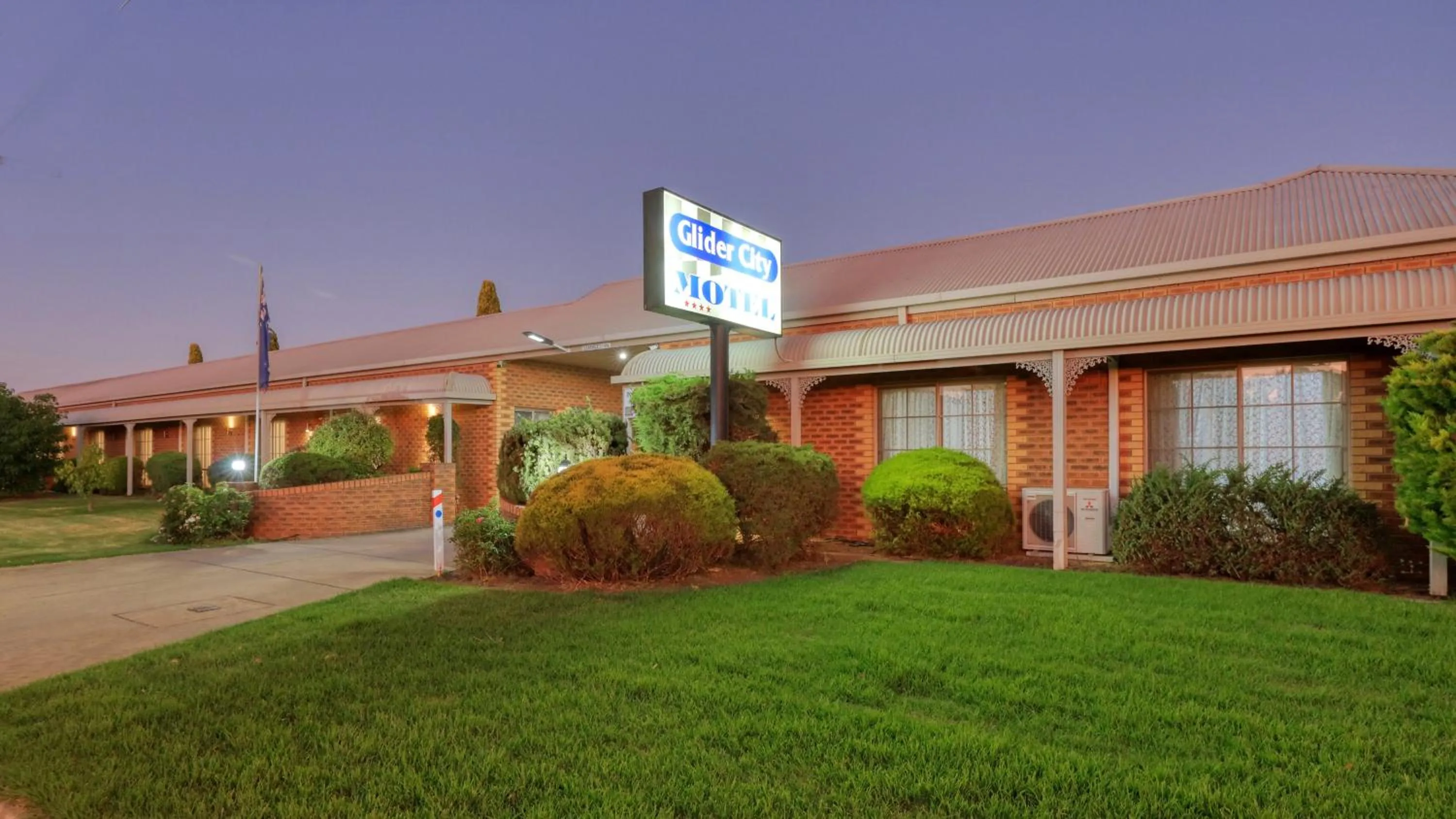 Property building in Glider City Motel Benalla