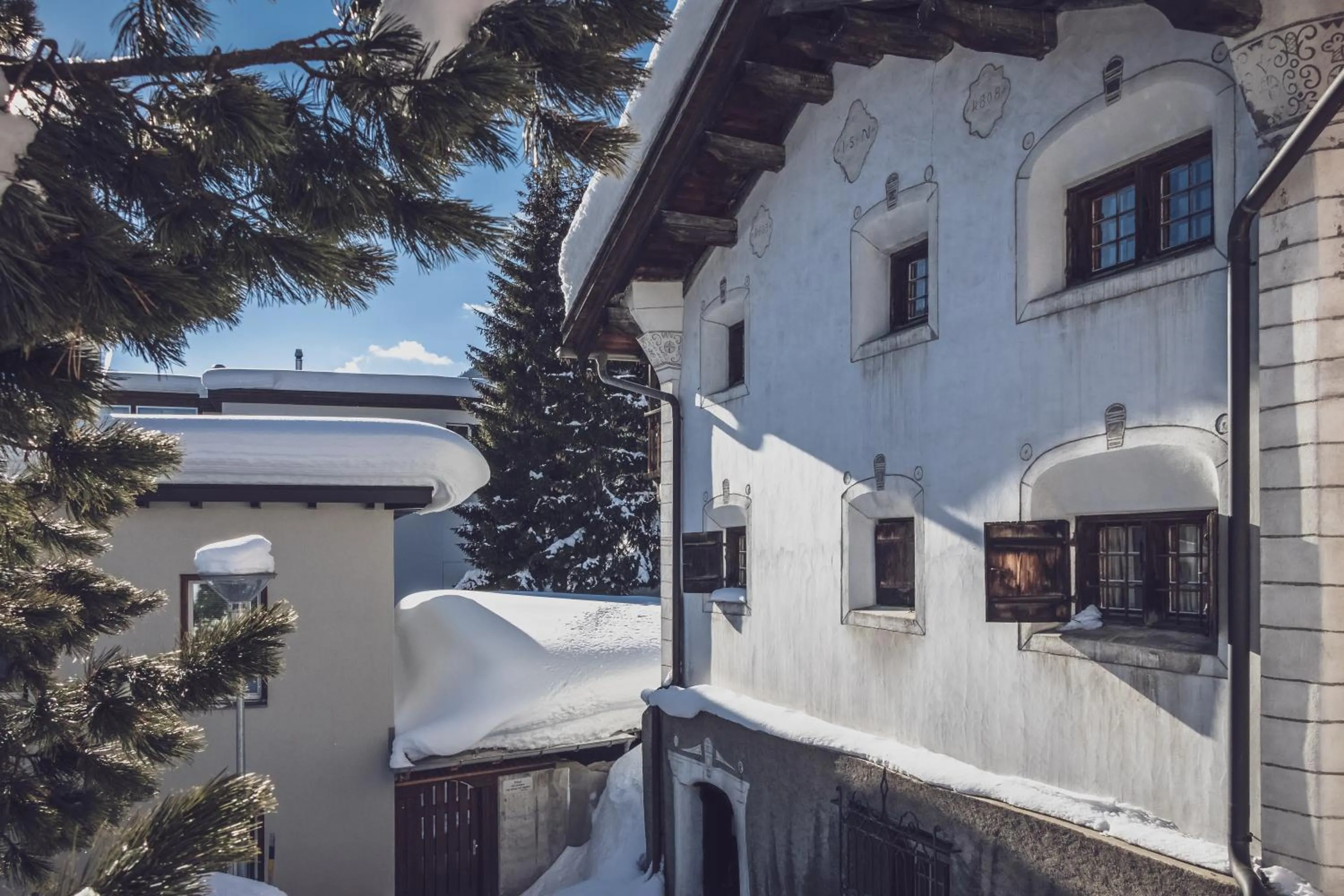 Property building in Davoser Hüsli by Mountain Hotels