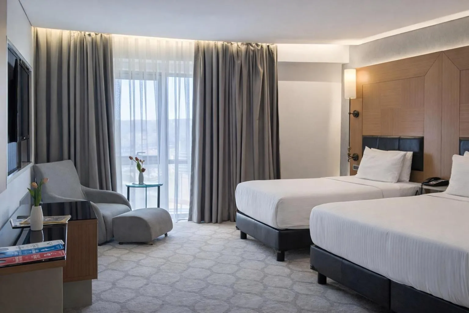 Photo of the whole room, Bed in Istanbul Gonen Hotel