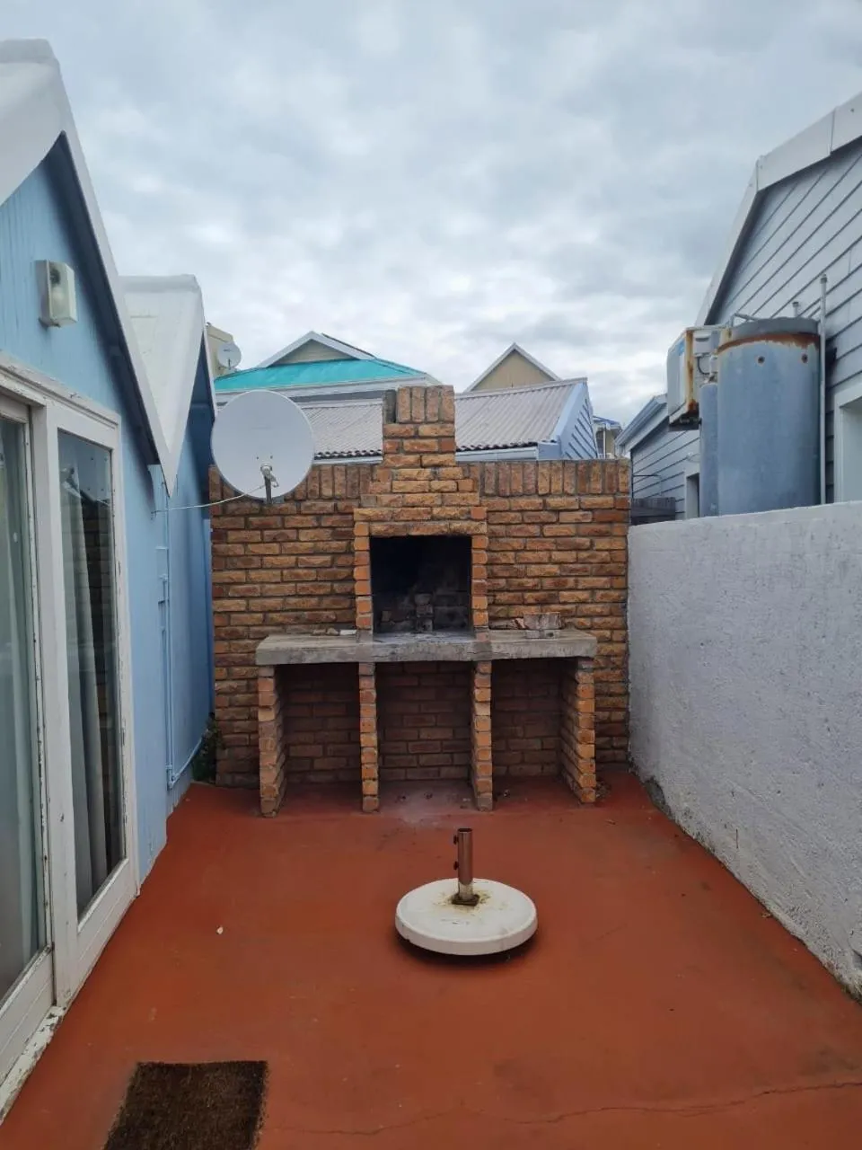 Point Village Accommodation - Dizzy Dazy