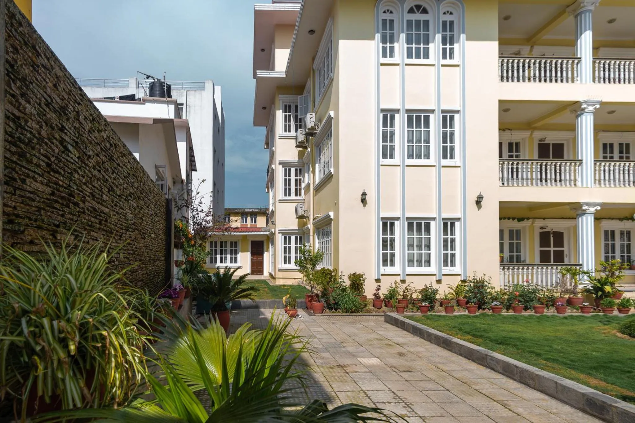 Property building in Fresco Retreat