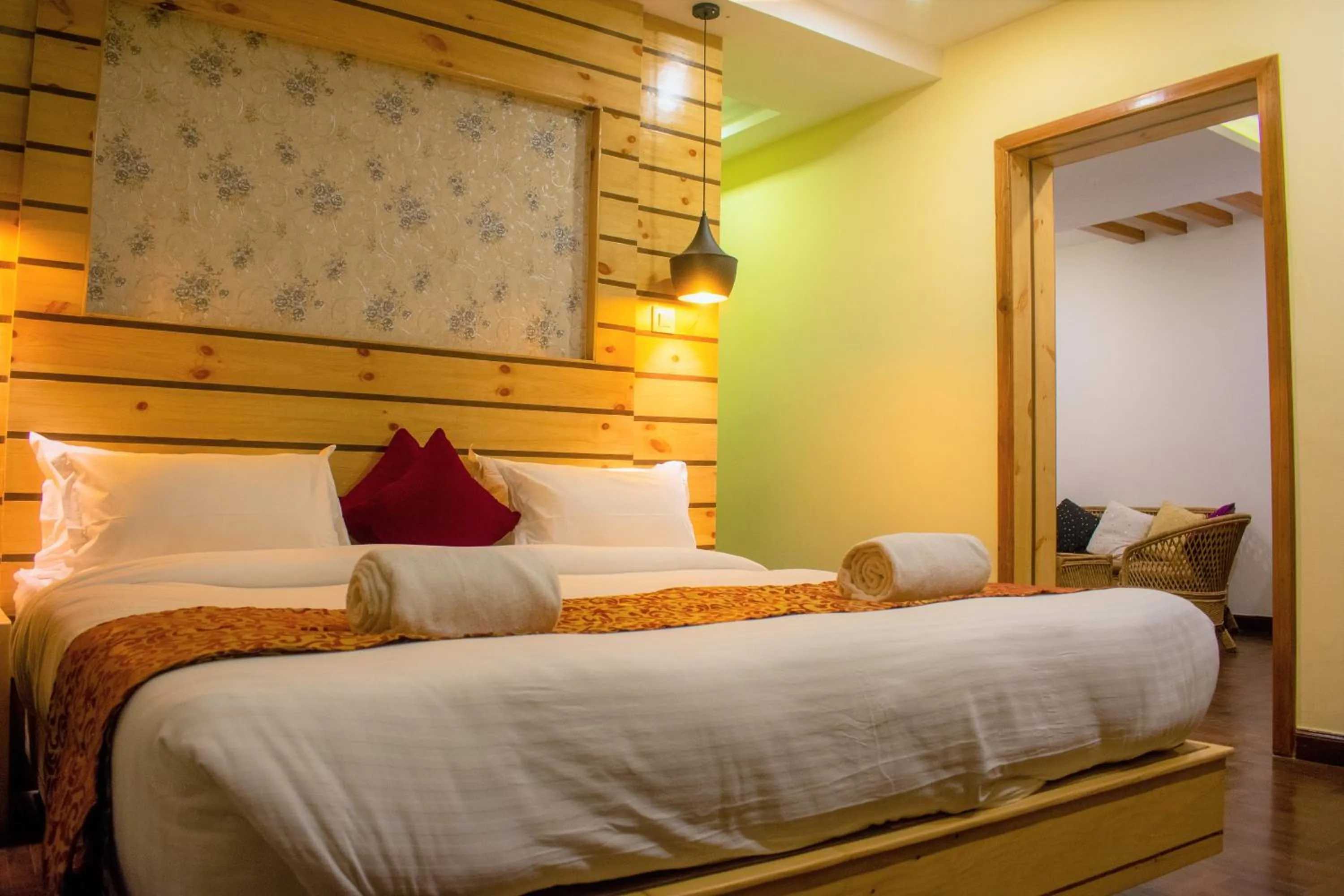 Photo of the whole room, Bed in Fresco Retreat