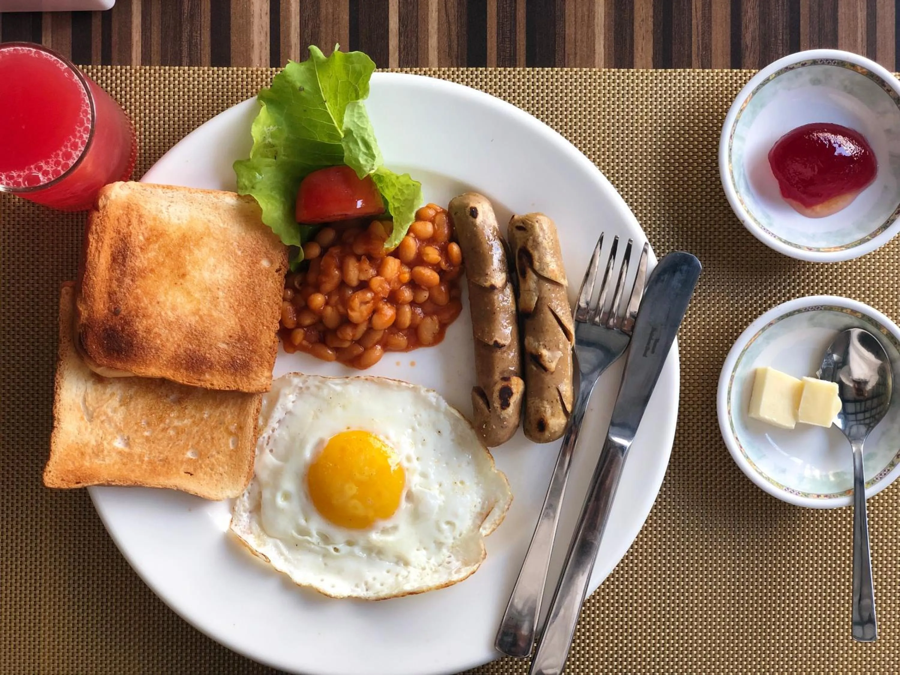 Food and drinks in Fresco Retreat