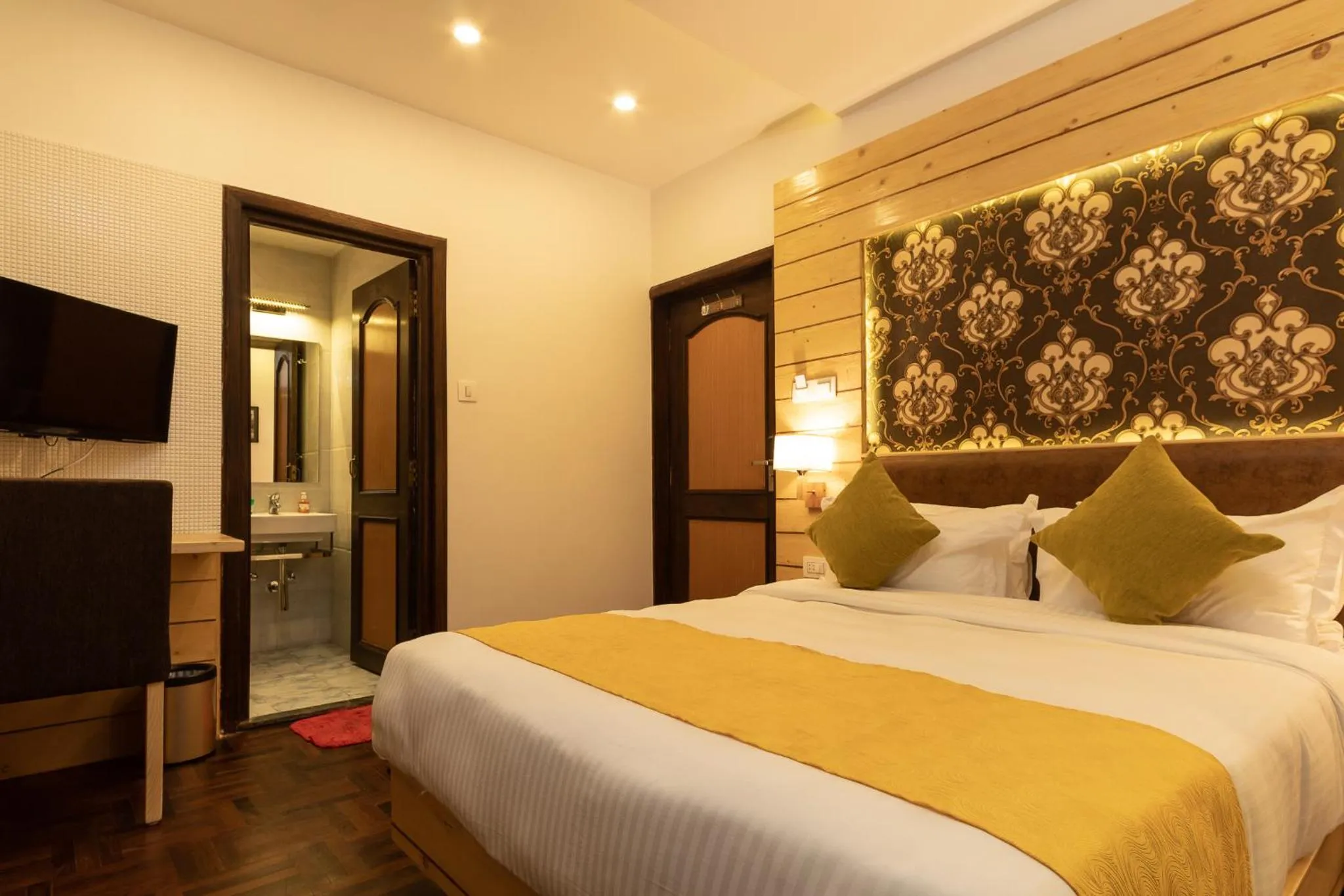 Bedroom, Bed in Fresco Retreat