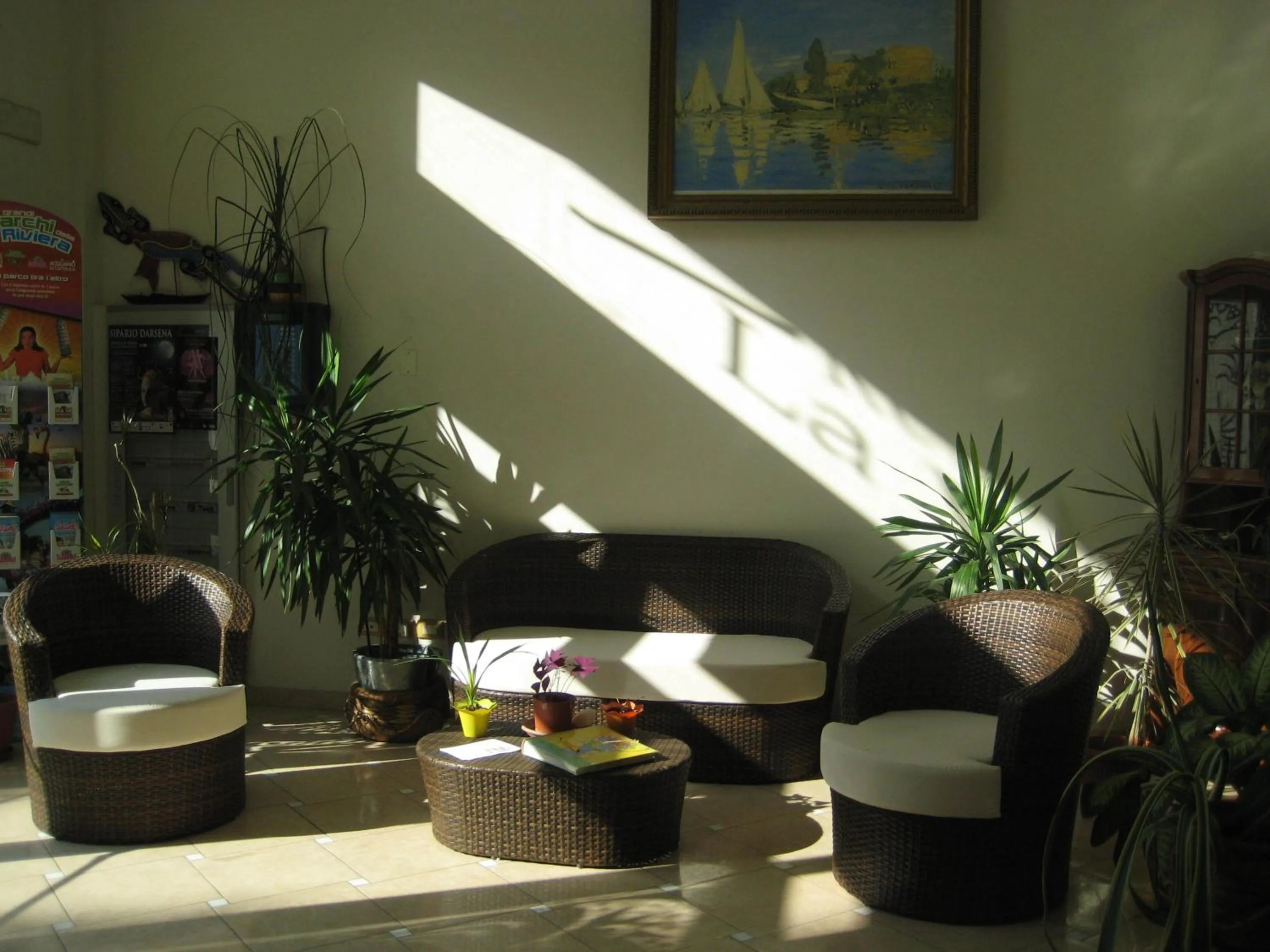Communal lounge/ TV room in Residence La Villetta