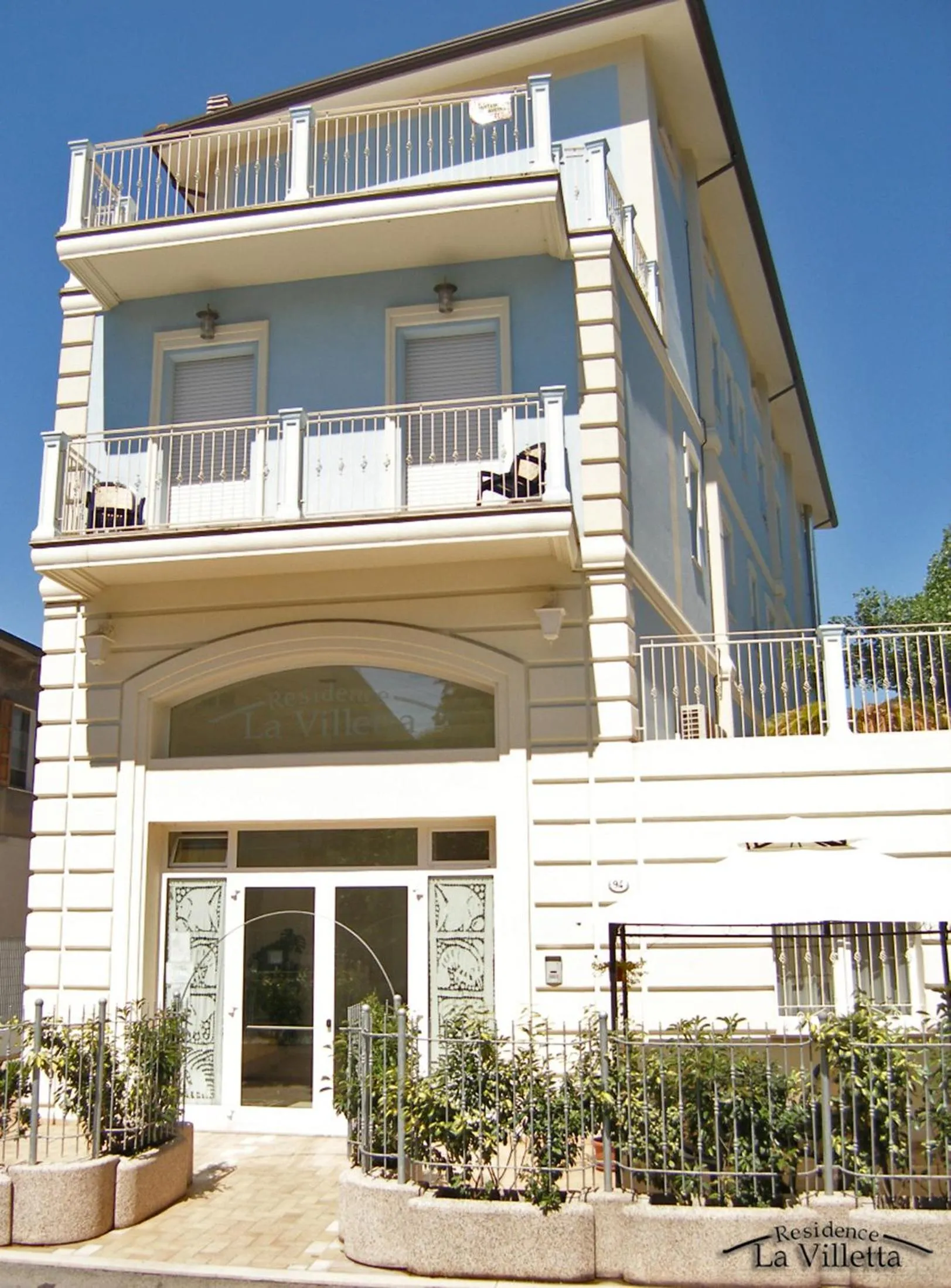 Facade/entrance in Residence La Villetta