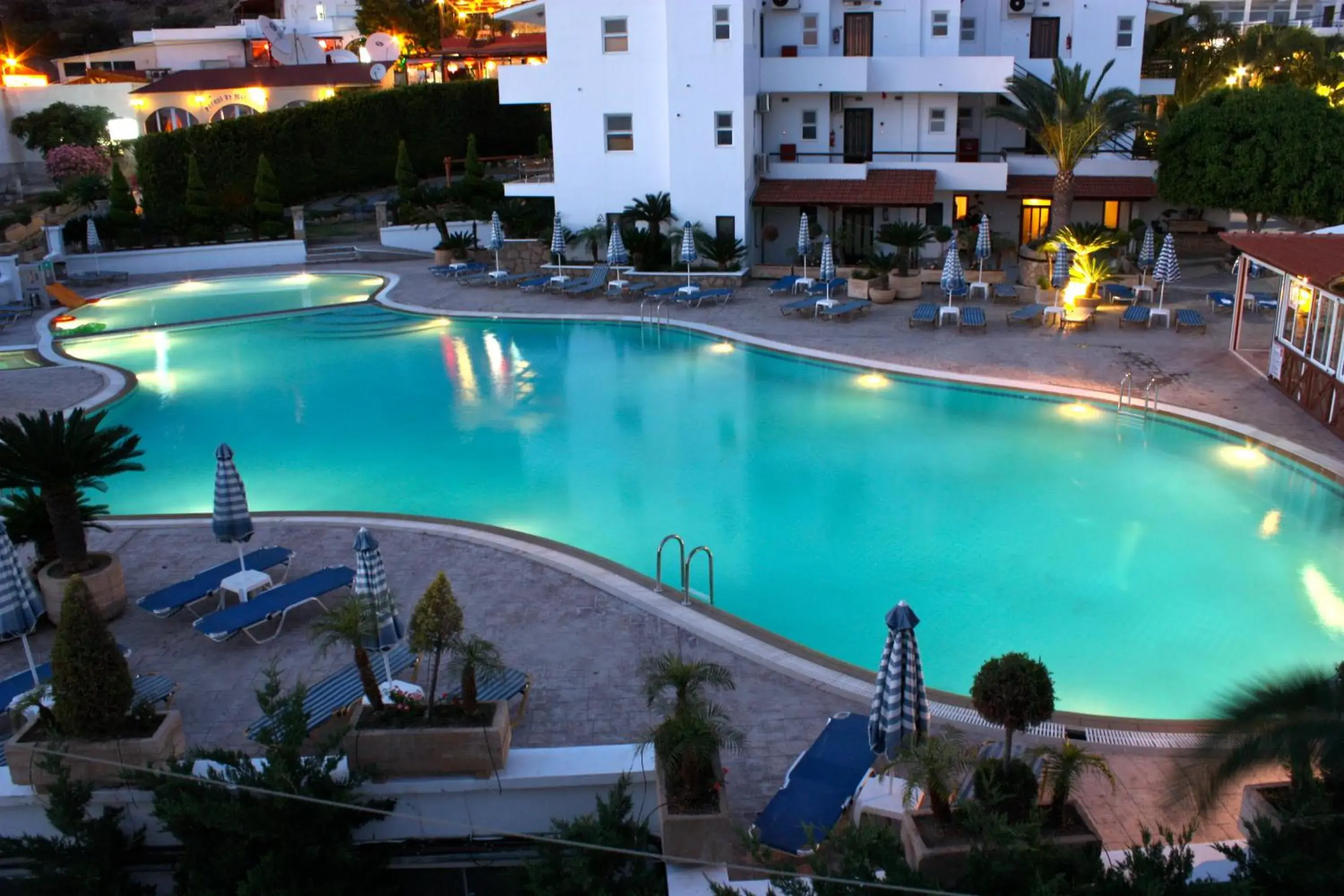 Swimming pool in Coliseum Studios & Apartments Swimming pool in Coliseum Studios & Apartments