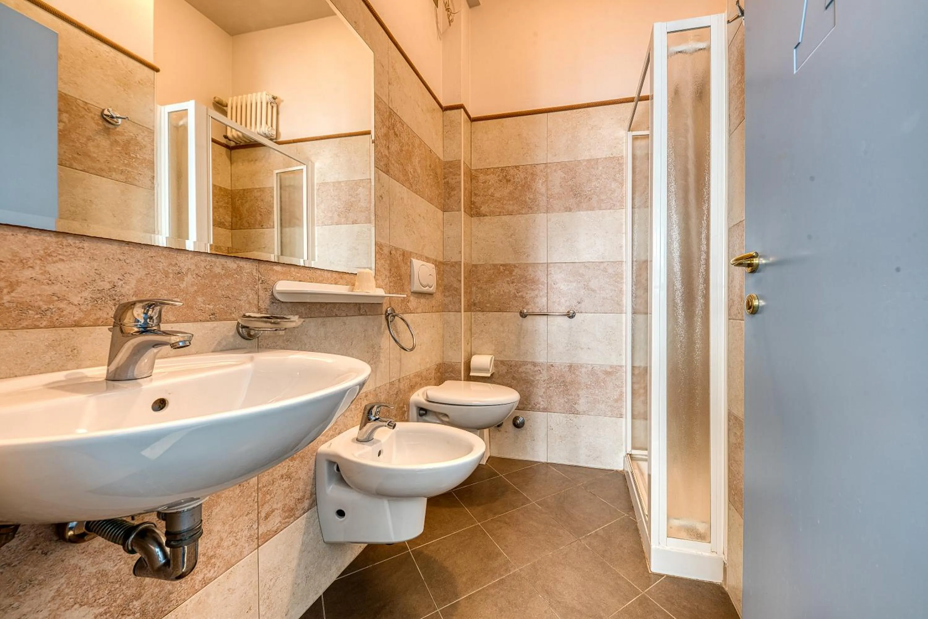 Bathroom in Hotel Augustus