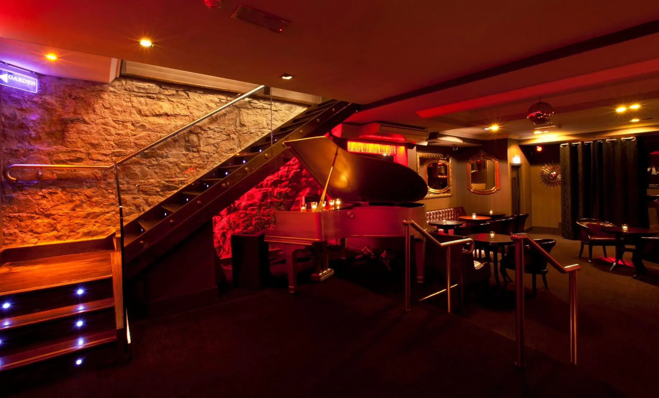Lounge or bar, Restaurant/Places to Eat in Harcourt Hotel